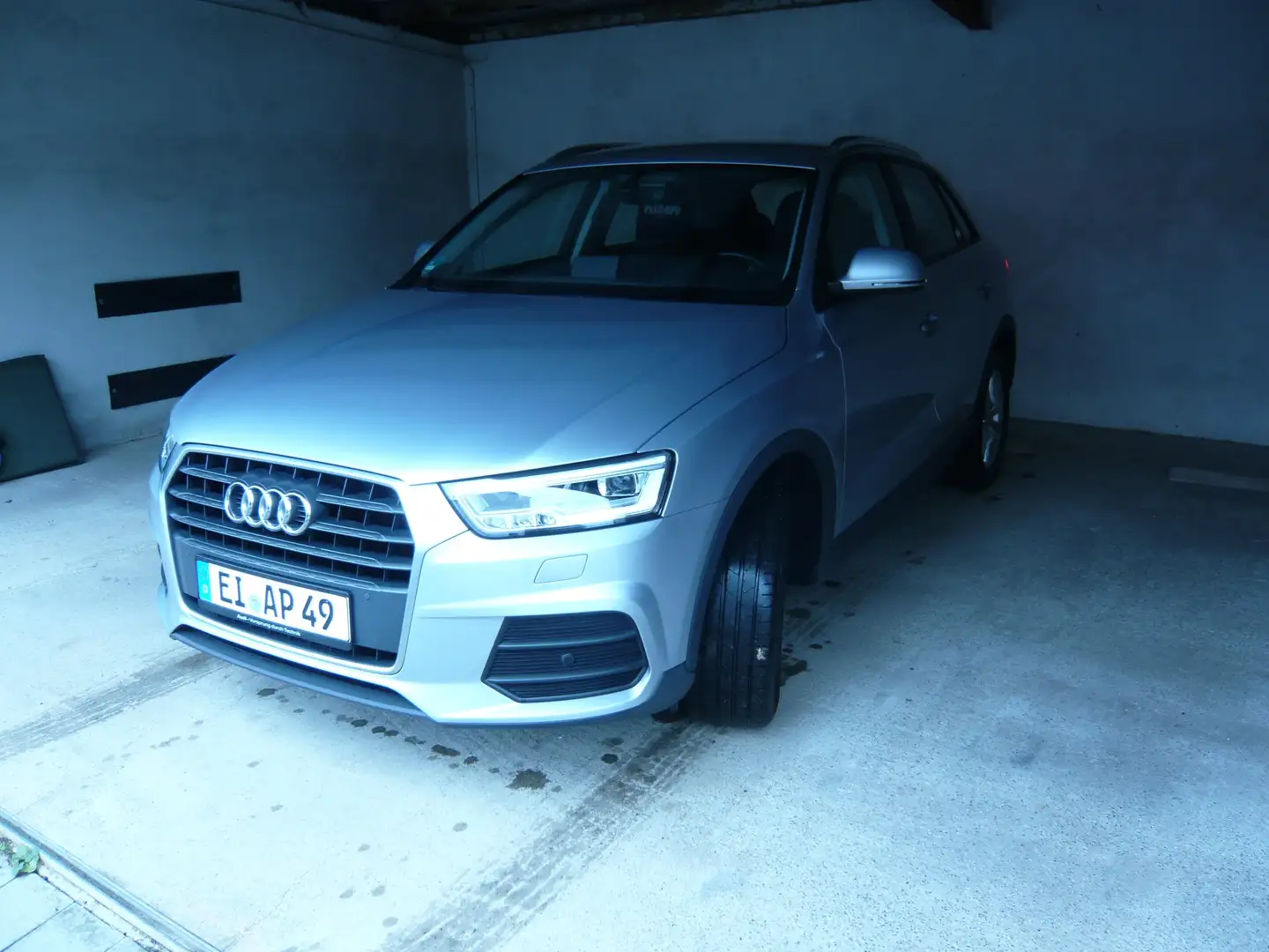 Audi Q3 Q3 2.0 TDI design Silber - 2