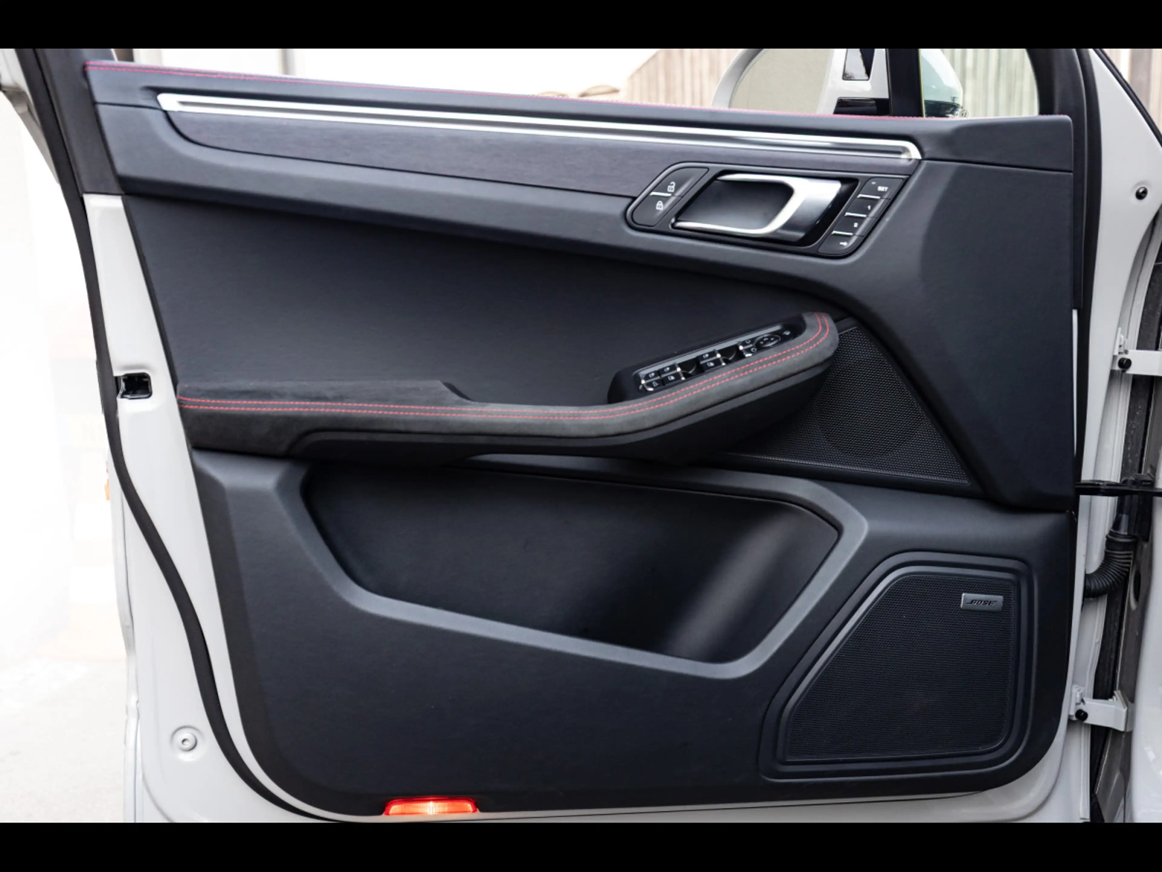 Porsche Macan III GTS PDK°APPROVED°KREIDE°PANO°360°BOSE°18W°ACC — photo 7
