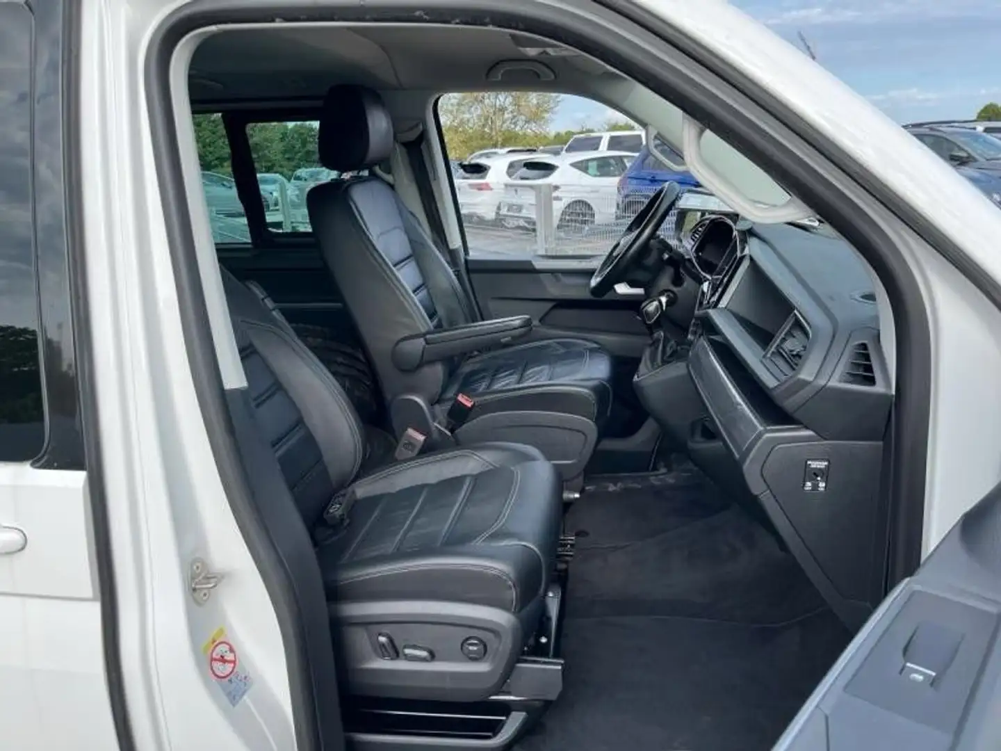 Volkswagen T6 Multivan T6.1 Multivan Highline 4Motion  2.0 TDI Weiß - 2