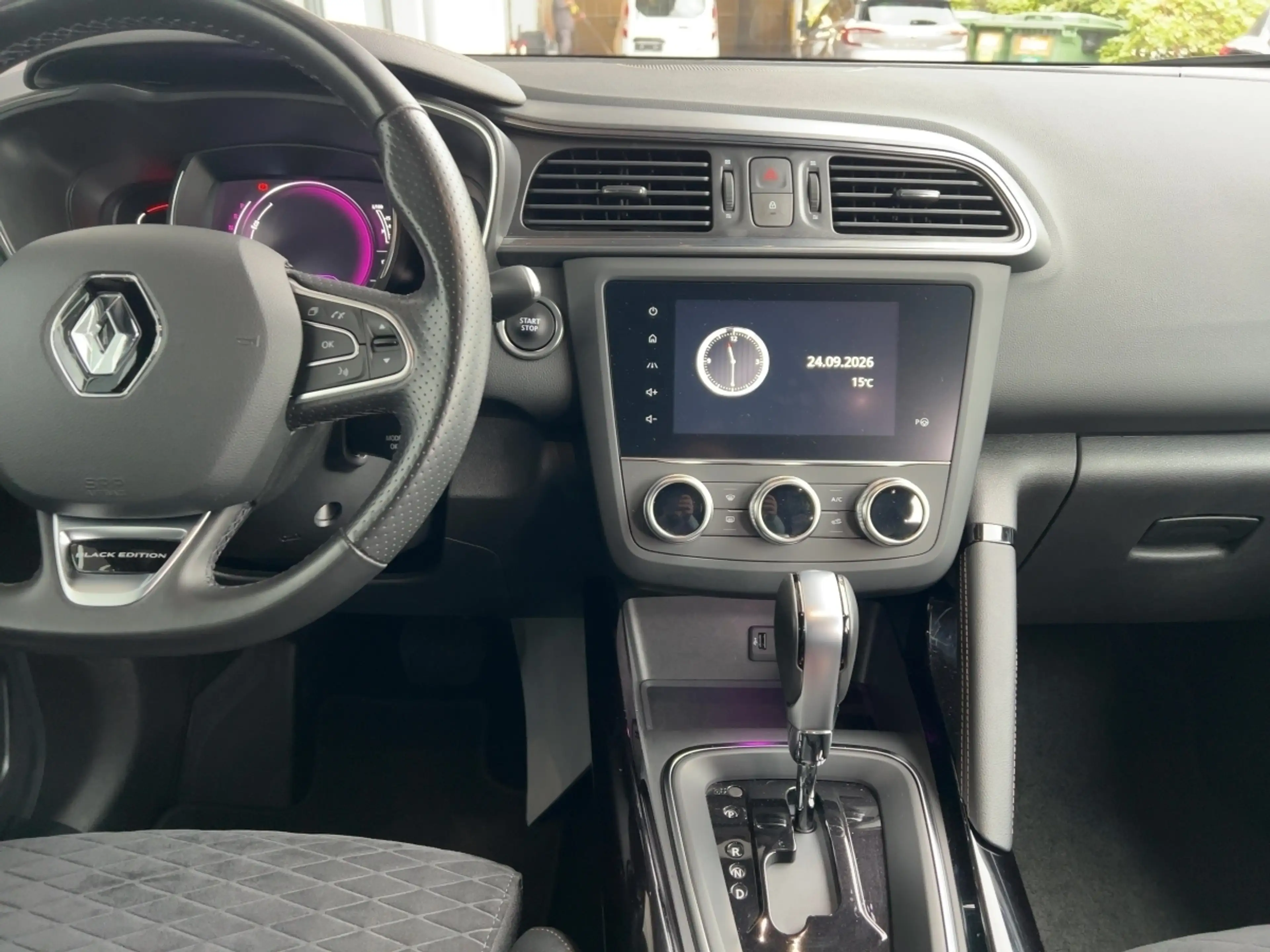 Renault Kadjar Black Edition TCe 140 EDC GPF Apple CarPlay — photo 12