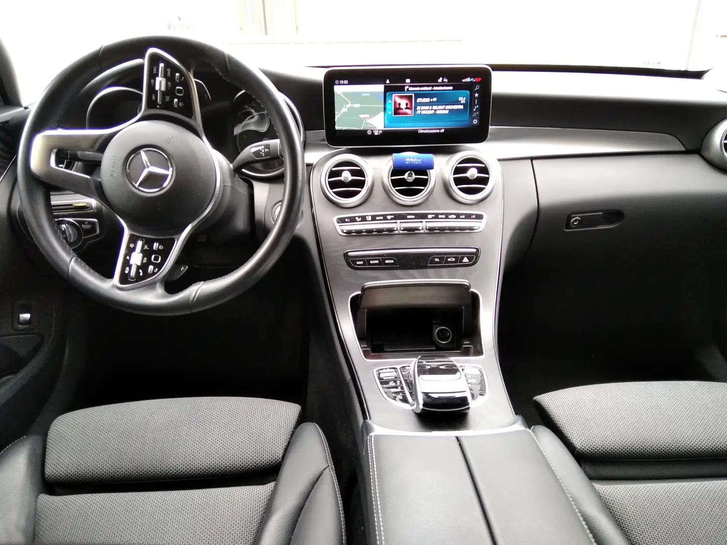 Mercedes-Benz C 200 Classe+C-W205+2018+Berlina+d+Sport+Plus+auto Černá - 2