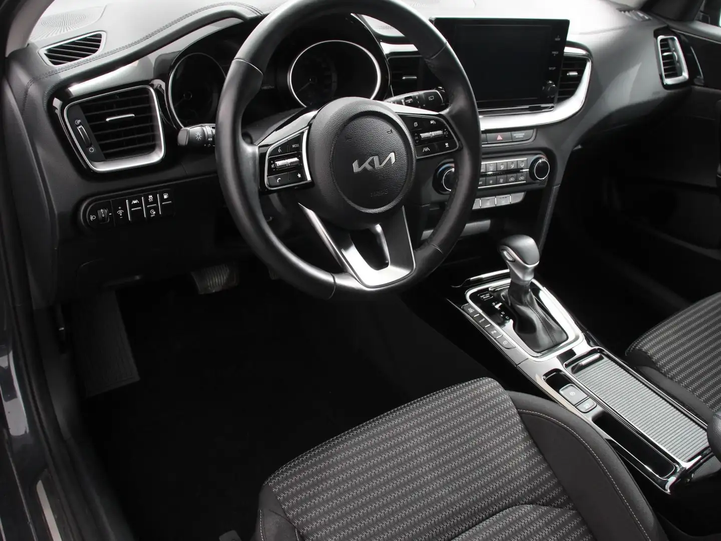 Kia Ceed SW / cee'd SW Sportswagon 1.6 GDI PHEV DynamicLine DEMO!! Achter Grijs - 2