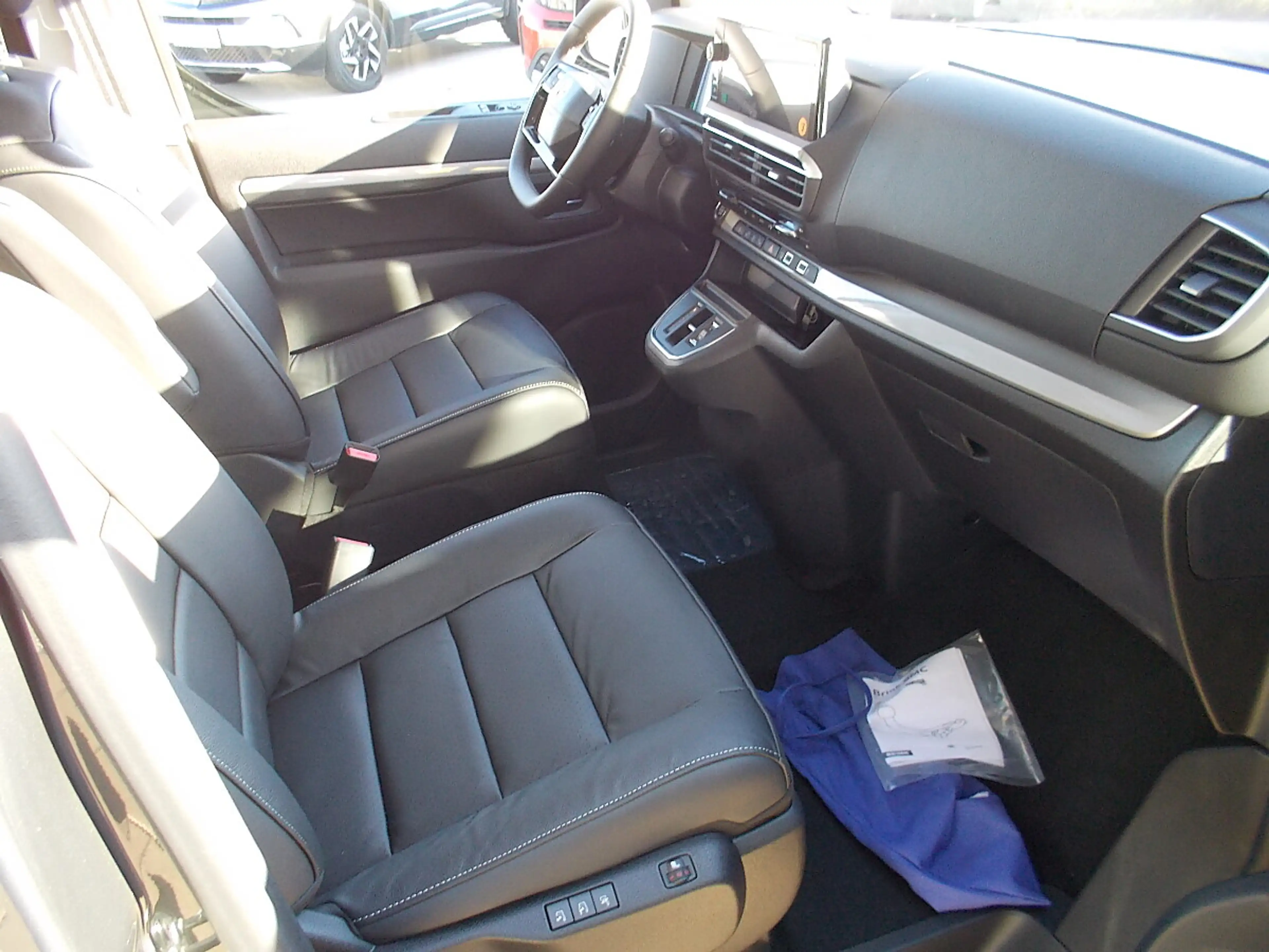 Opel Zafira 2,2 Diesel XL GS Aut. — photo 8