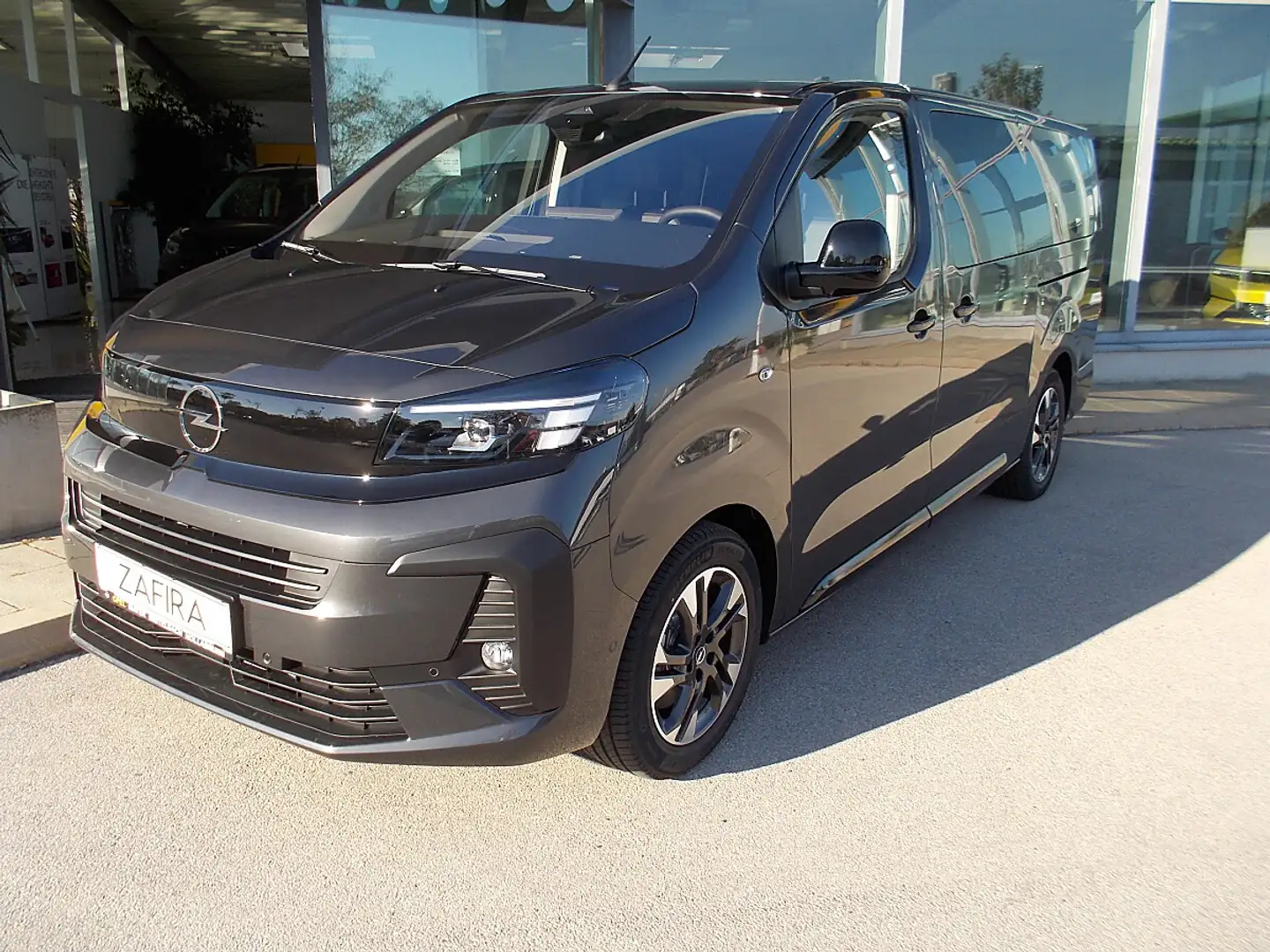 Opel Zafira 2,2 Diesel XL GS Aut. Grau - 1