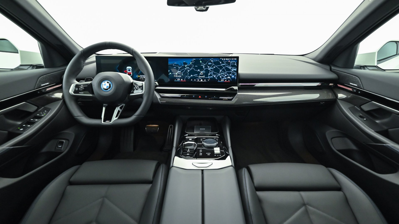 BMW 530 e xDrive — photo 7