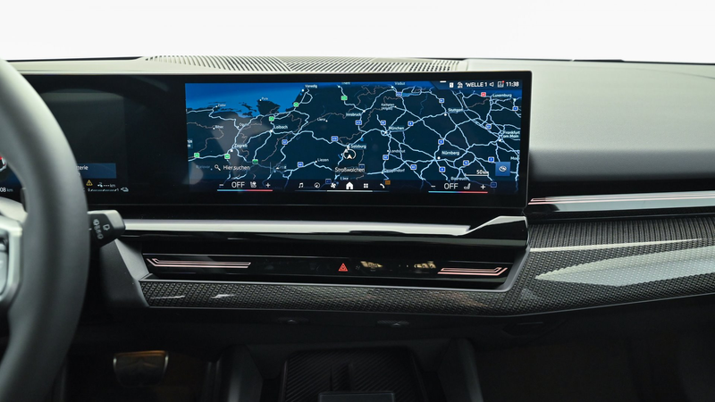 BMW 530 e xDrive — photo 9