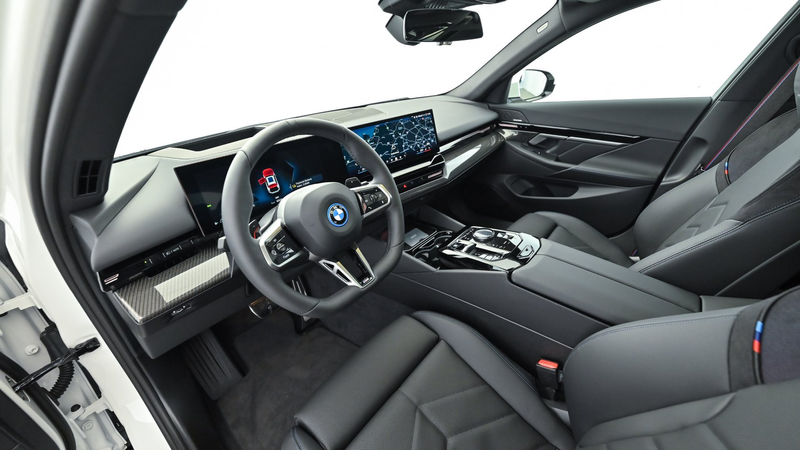 BMW 530 e xDrive — photo 14