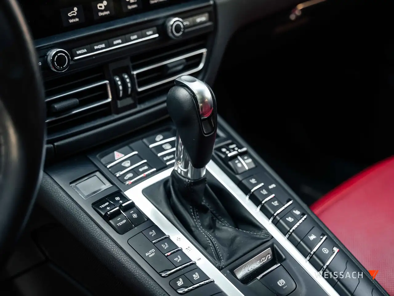 Porsche Macan снимка Porsche Macan
