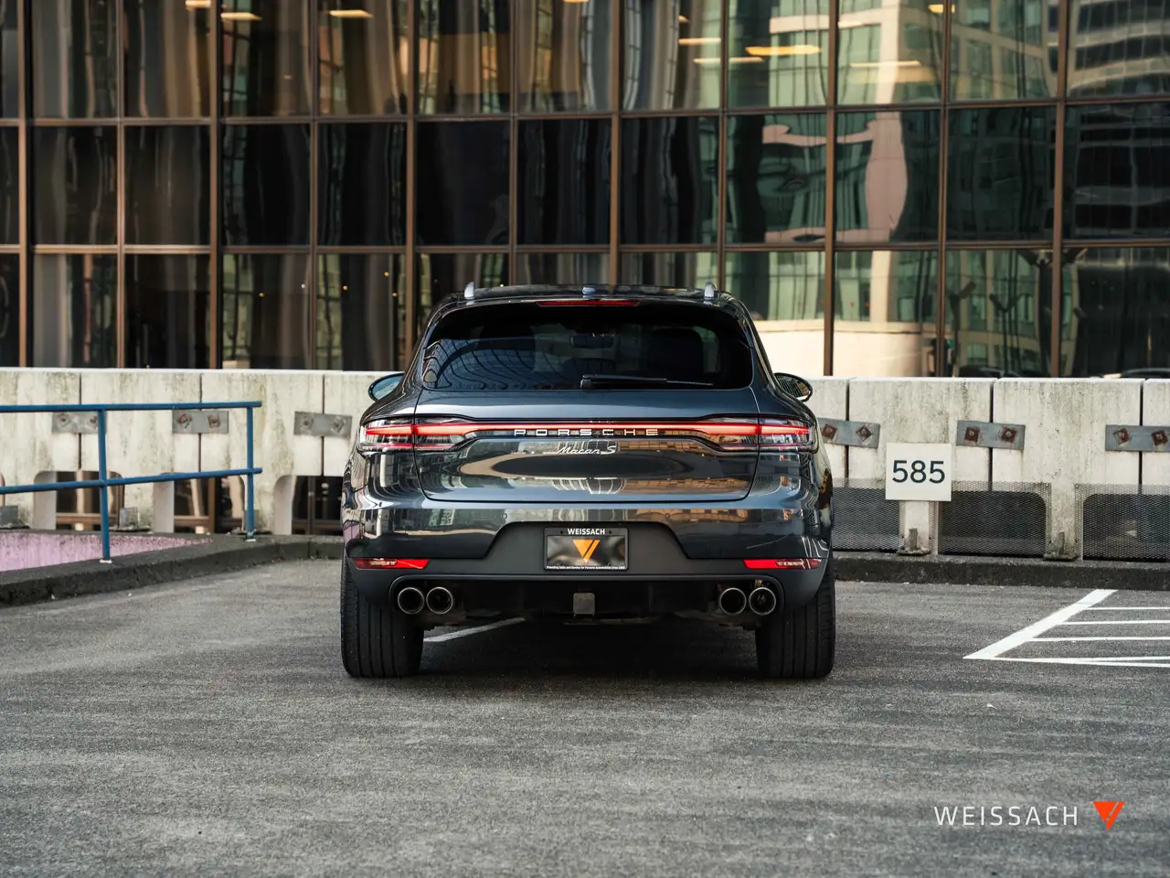 Porsche Macan снимка Porsche Macan