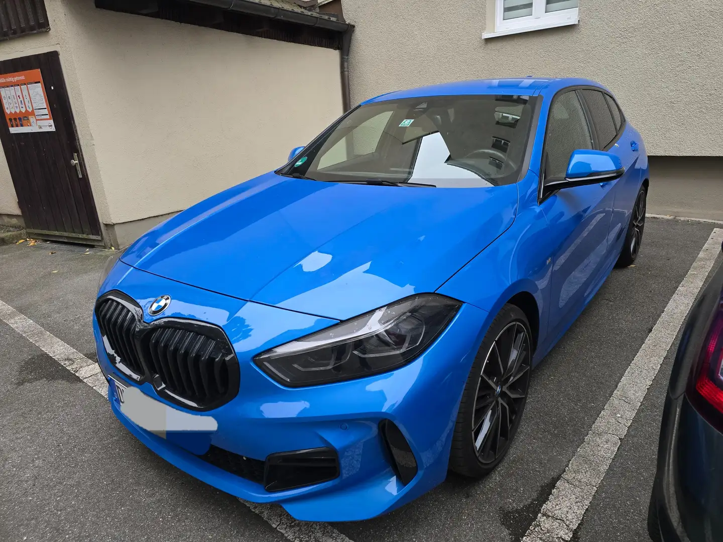 BMW 118 M Sport Linie Black Shadow Blau - 2