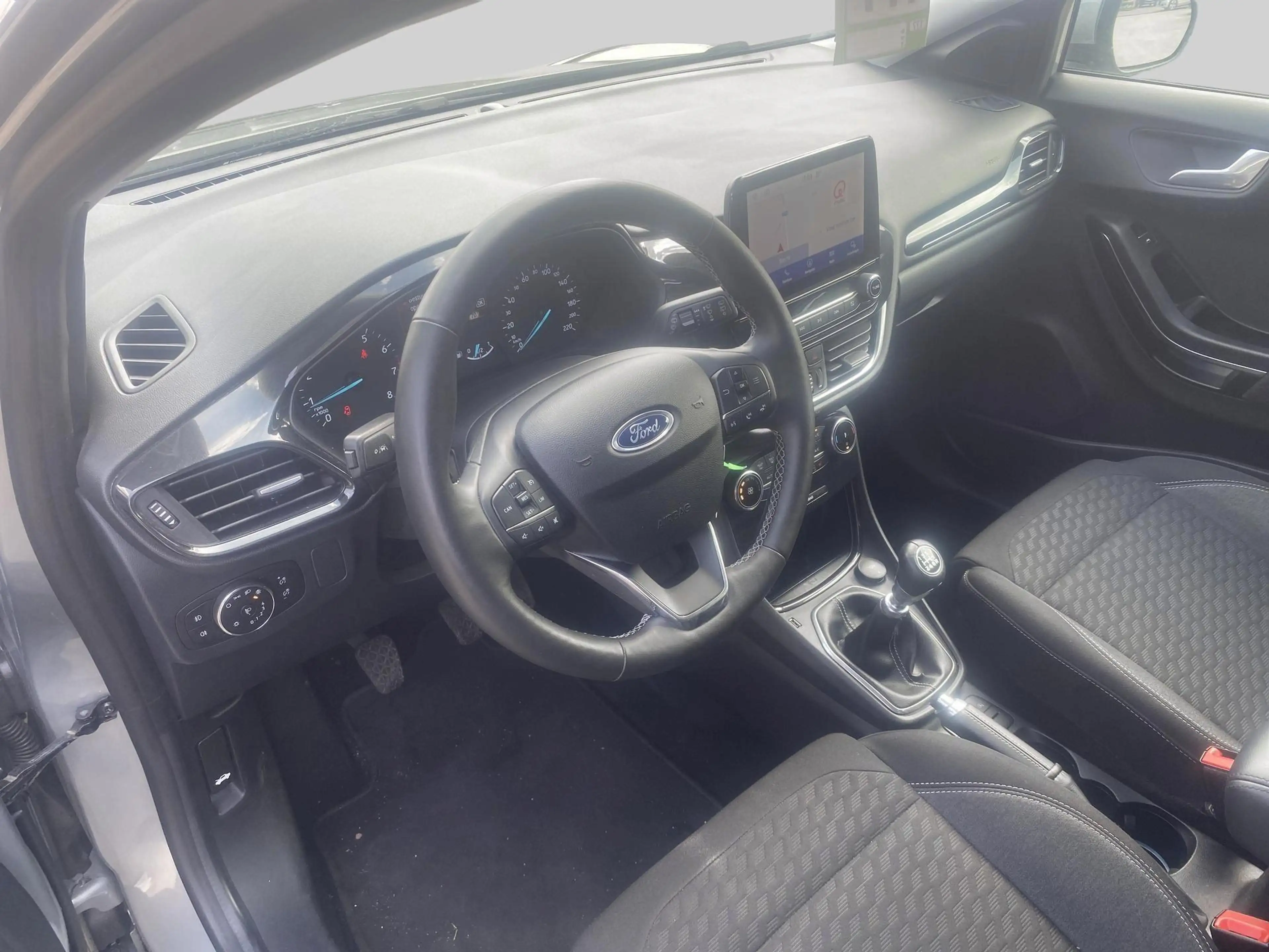 Ford Puma Titanium - Winterpack - PDC - Carplay — photo 9