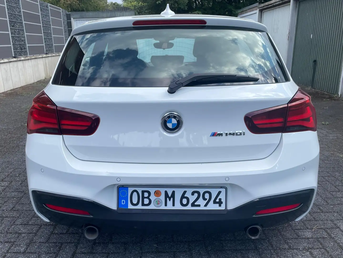 BMW 140 BMW M140i Special Edition Weiß - 2
