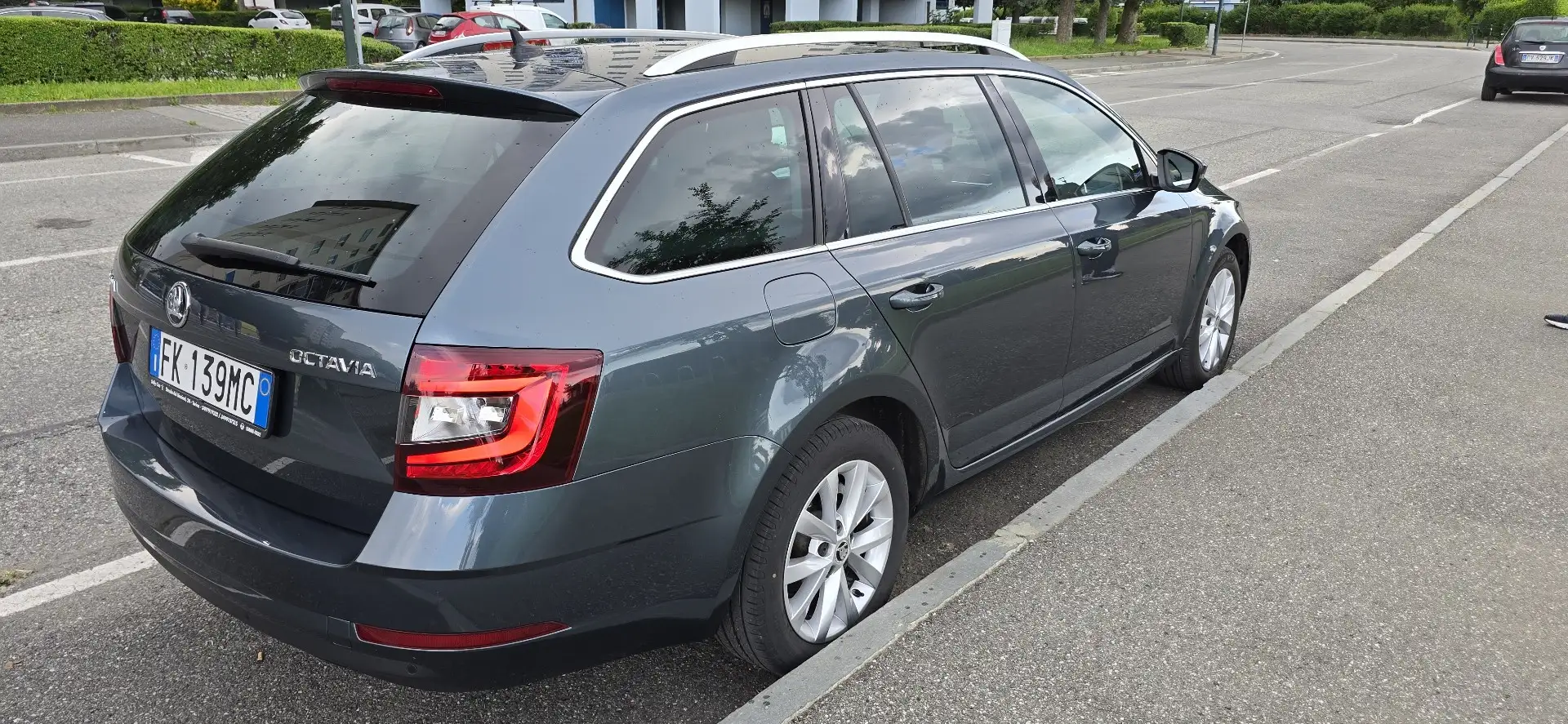 Skoda Octavia Wagon 1.6 tdi Executive 115cv - 1