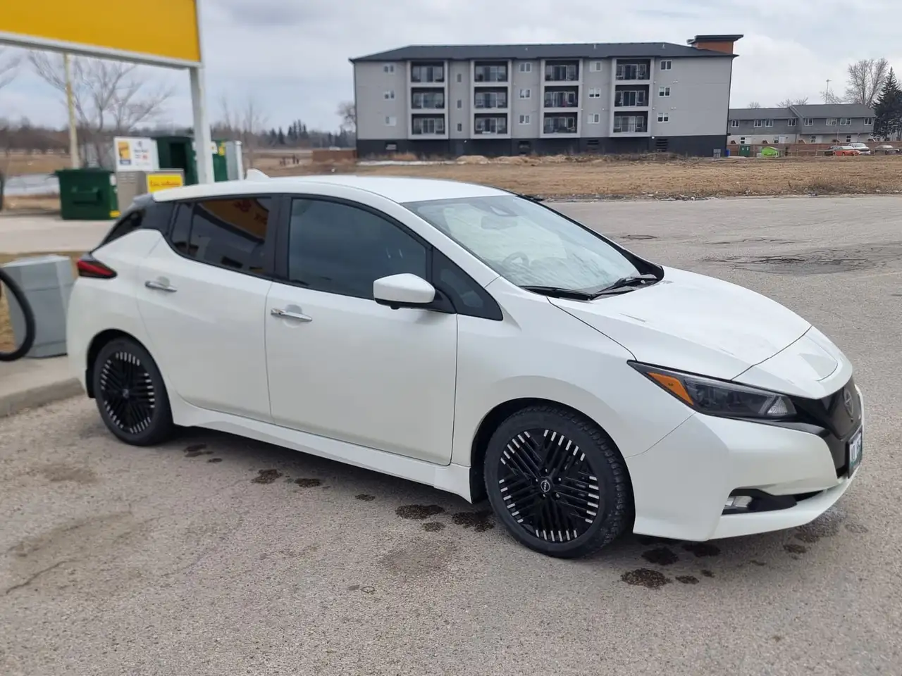 Nissan Leaf photo Nissan Leaf