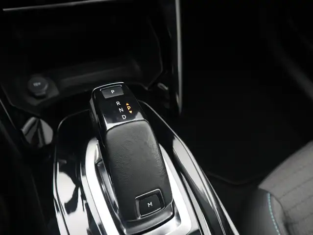 Peugeot 2008 view 12