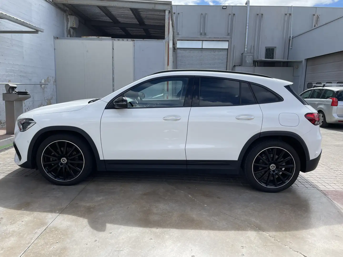Mercedes-Benz GLA 220 d Premium 4matic auto Bianco - 2