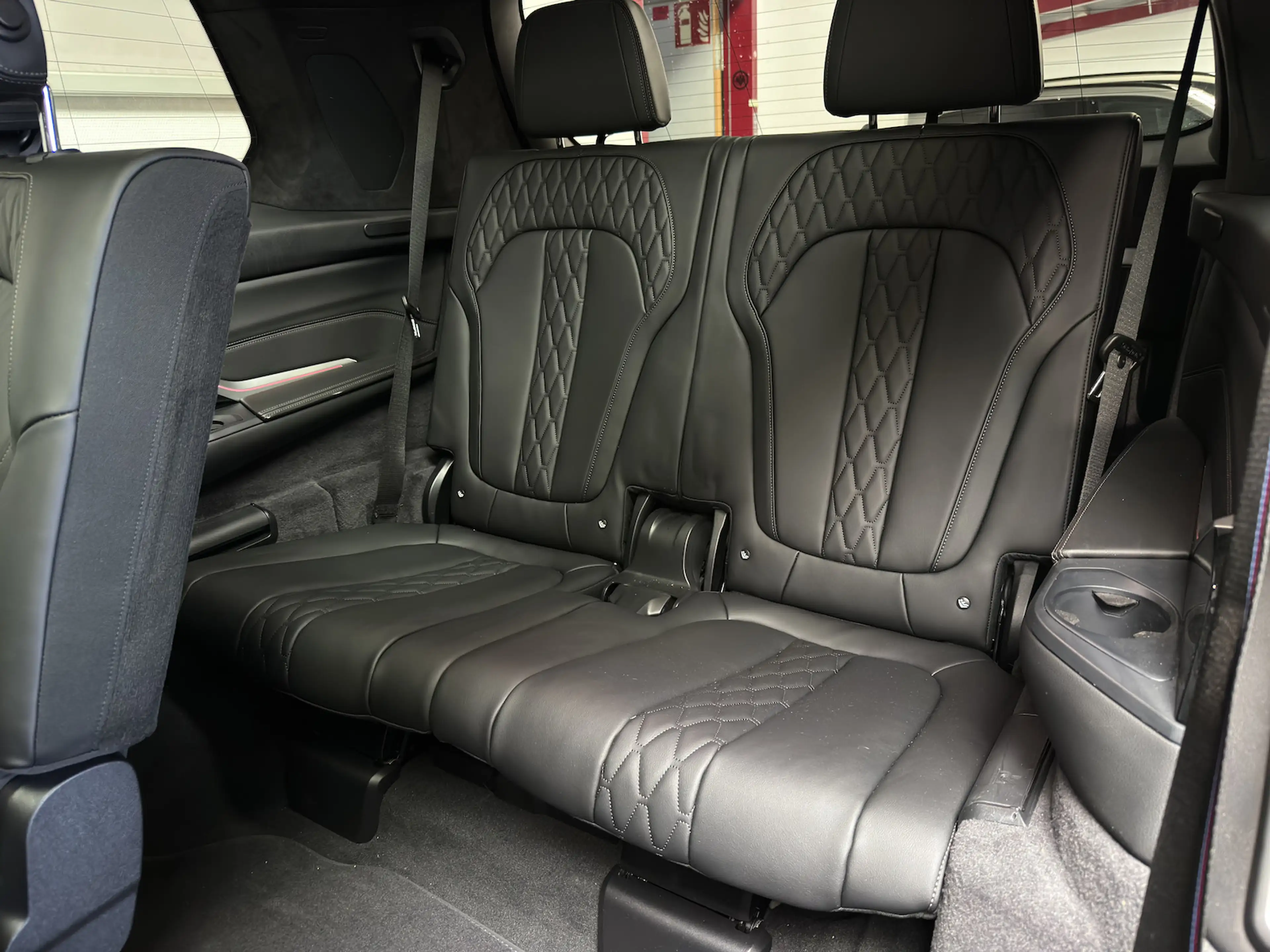 BMW X7 xDr. 40d M Sport/ICONIC/Sky Lounge/7-Sitz/AHK — photo 7