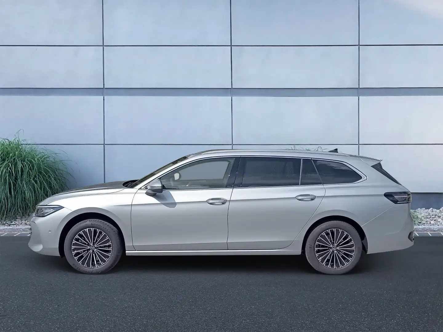 Volkswagen Passat Variant Passat Elegance 2,0 l TDI SCR 4MOTION 14 2 kW (1 Silber - 2