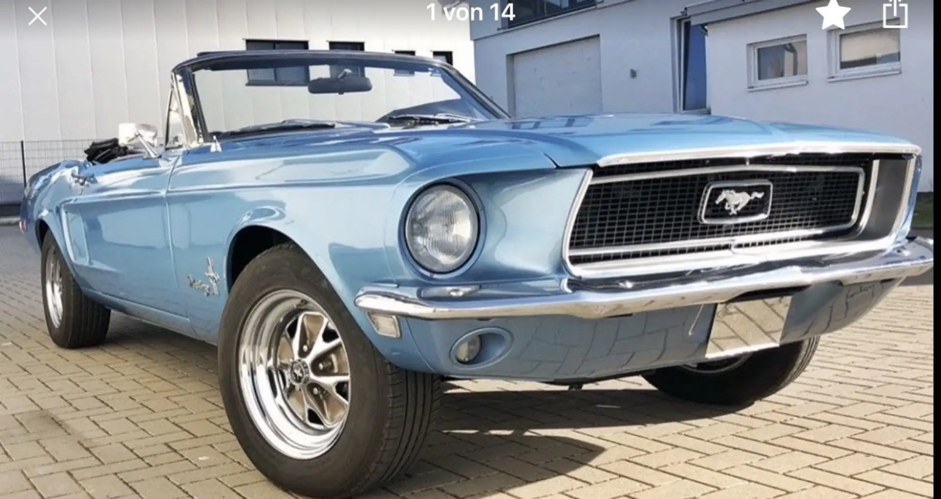 Ford Mustang Convertible Blau - 1