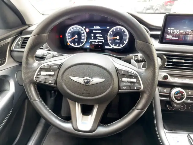 Genesis G70 view 10