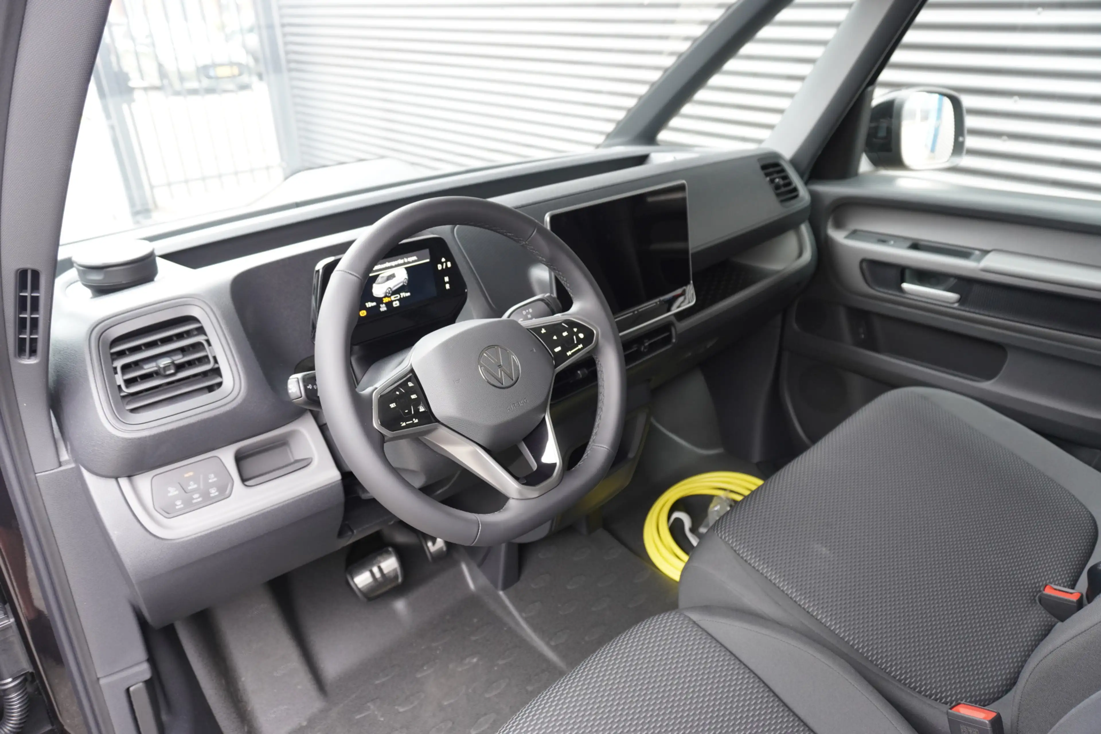 Volkswagen ID. Buzz Cargo ID. Buzz Cargo 340 pk 4-Motion, Bulli Limited Edit — photo 15