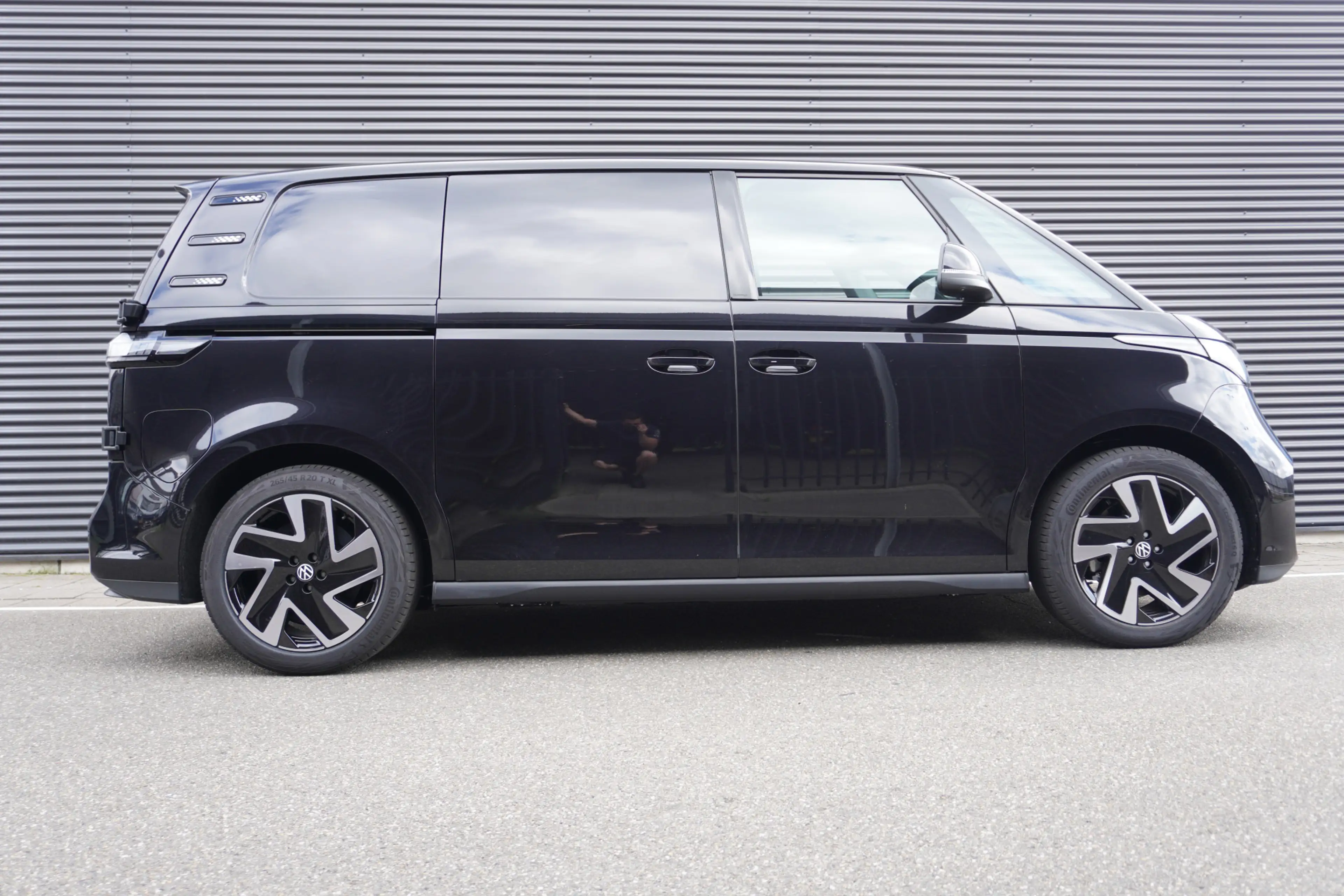 Volkswagen ID. Buzz Cargo ID. Buzz Cargo 340 pk 4-Motion, Bulli Limited Edit — photo 3