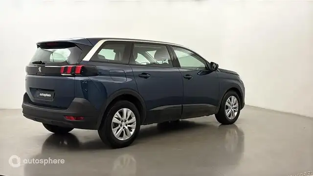 Peugeot 5008 view 5