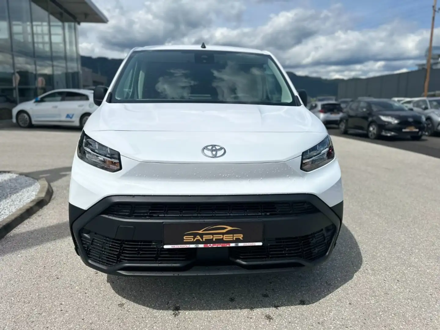 Toyota Proace Pro Ace City Kasten 1,5 D 102 L1 ProWork Weiß - 2