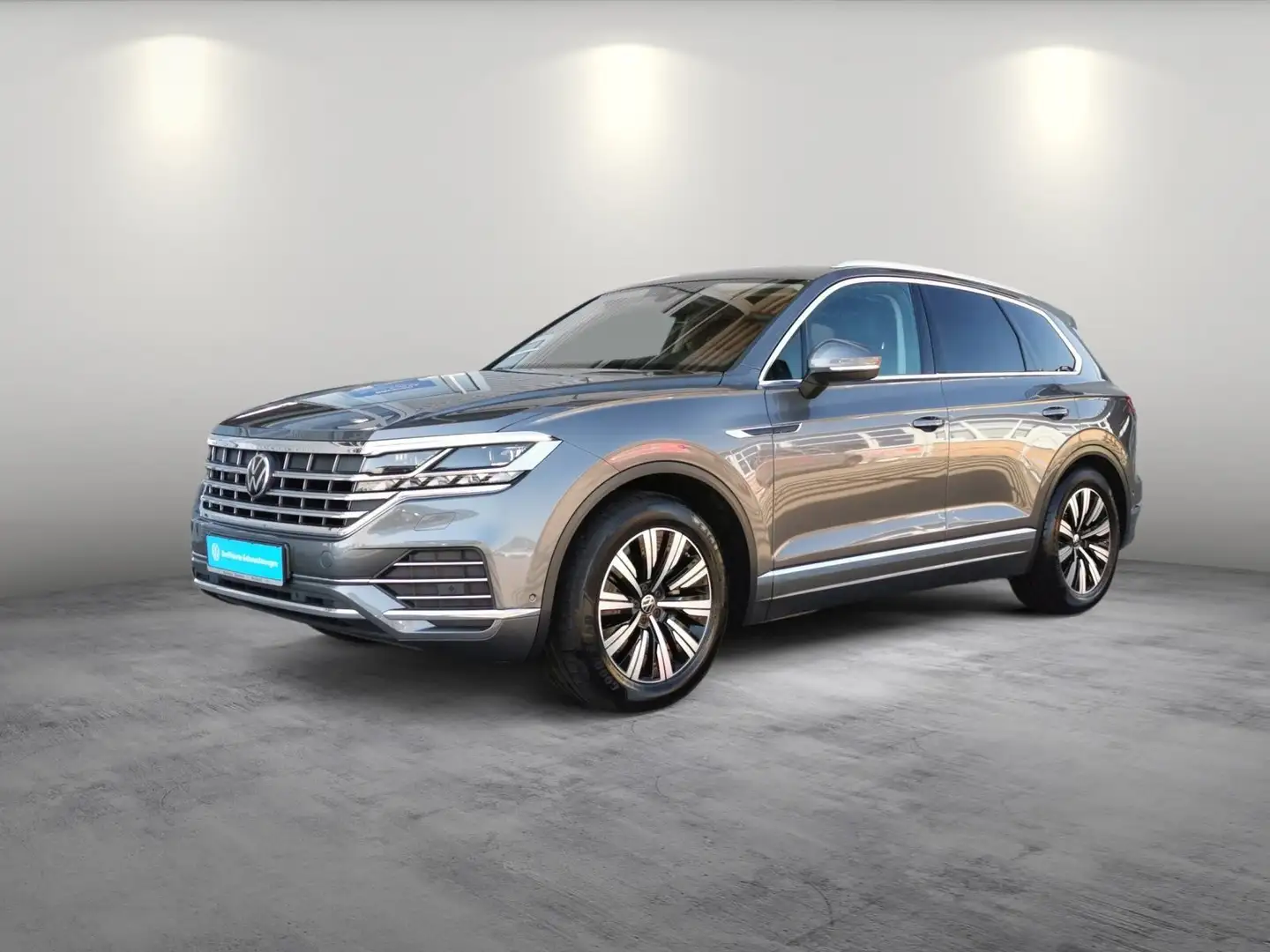 Volkswagen Touareg Elegance 3.0TDI 4M AHK LUFTF MATRIX KAM Grau - 2