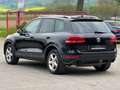 Volkswagen Touareg 3.0 V6 TDI *1 HAND *NAVI *XENON *AHK Noir - thumbnail 3