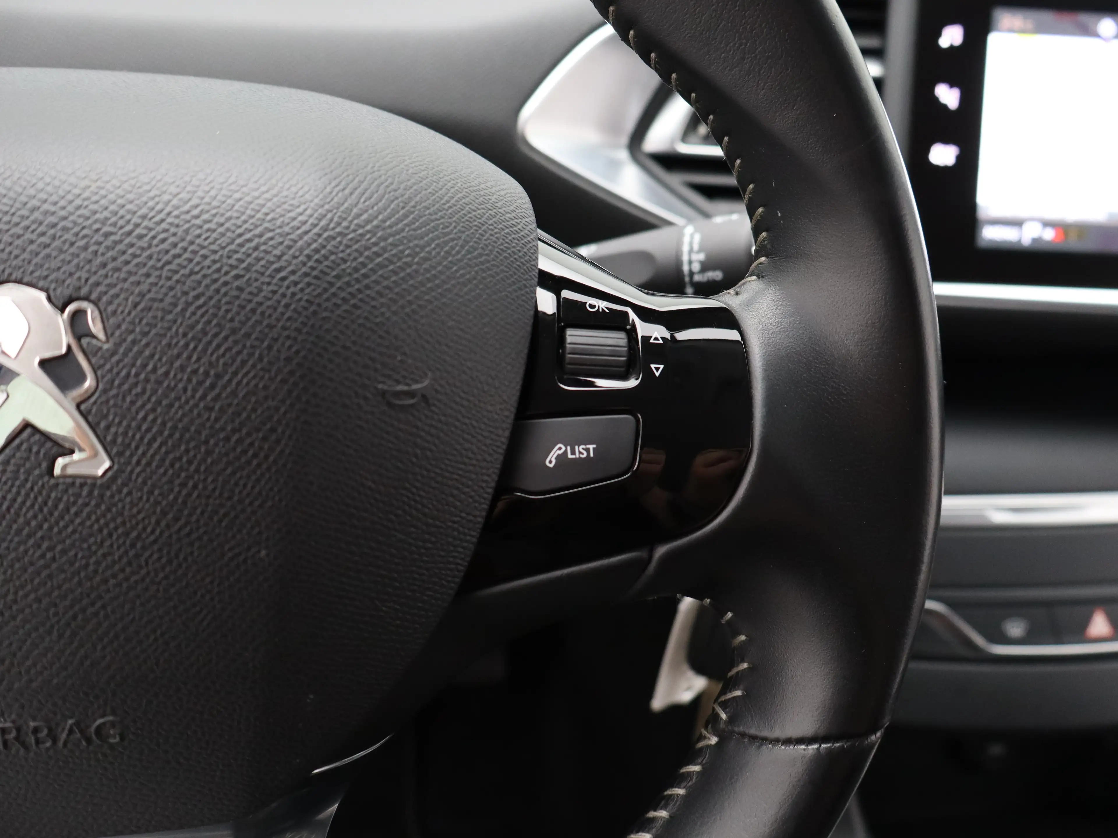 Peugeot 308 1.2 PureTech Allure | Navi | Cruise | Clima | Trek — photo 21