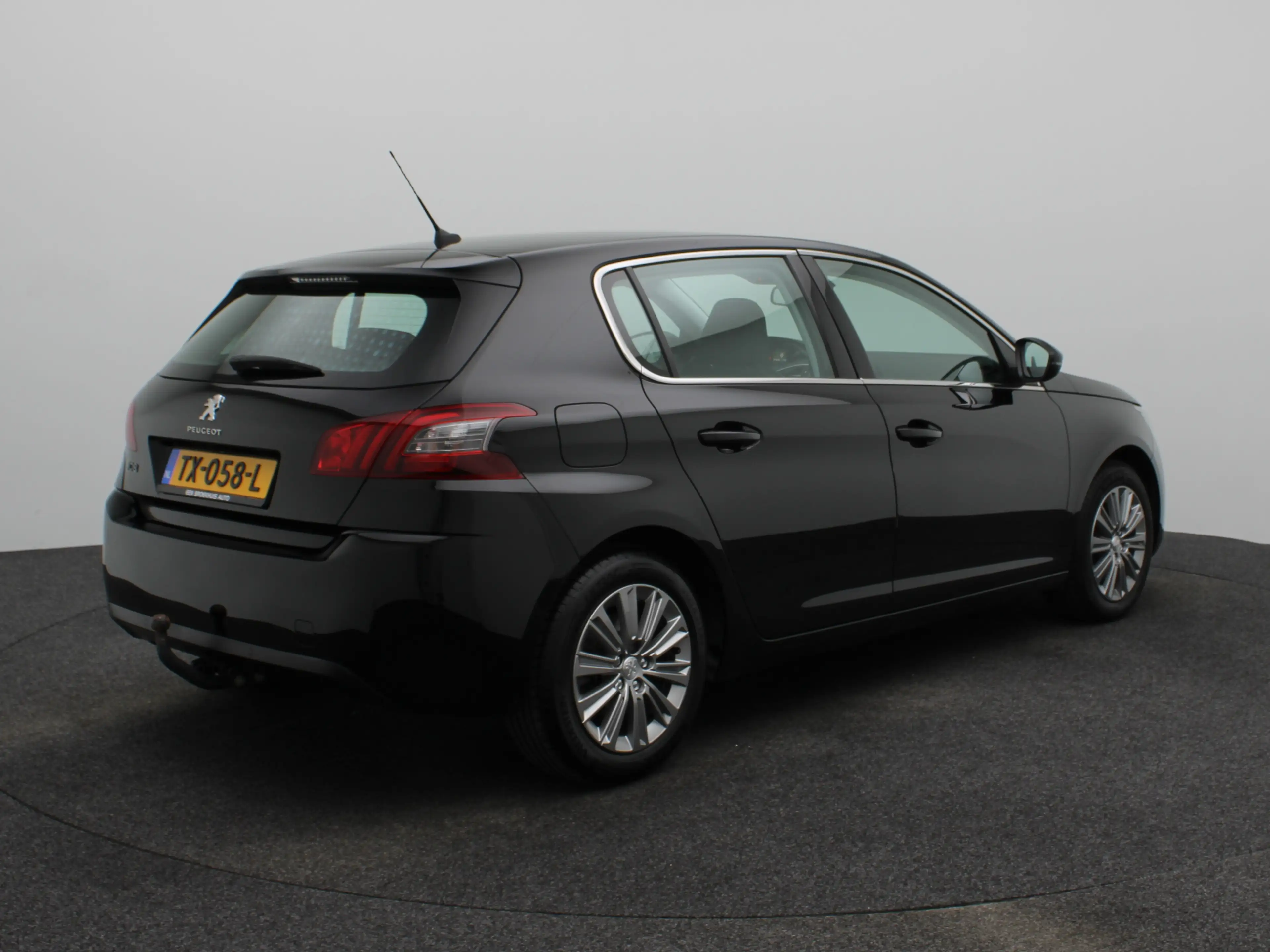 Peugeot 308 1.2 PureTech Allure | Navi | Cruise | Clima | Trek — photo 2