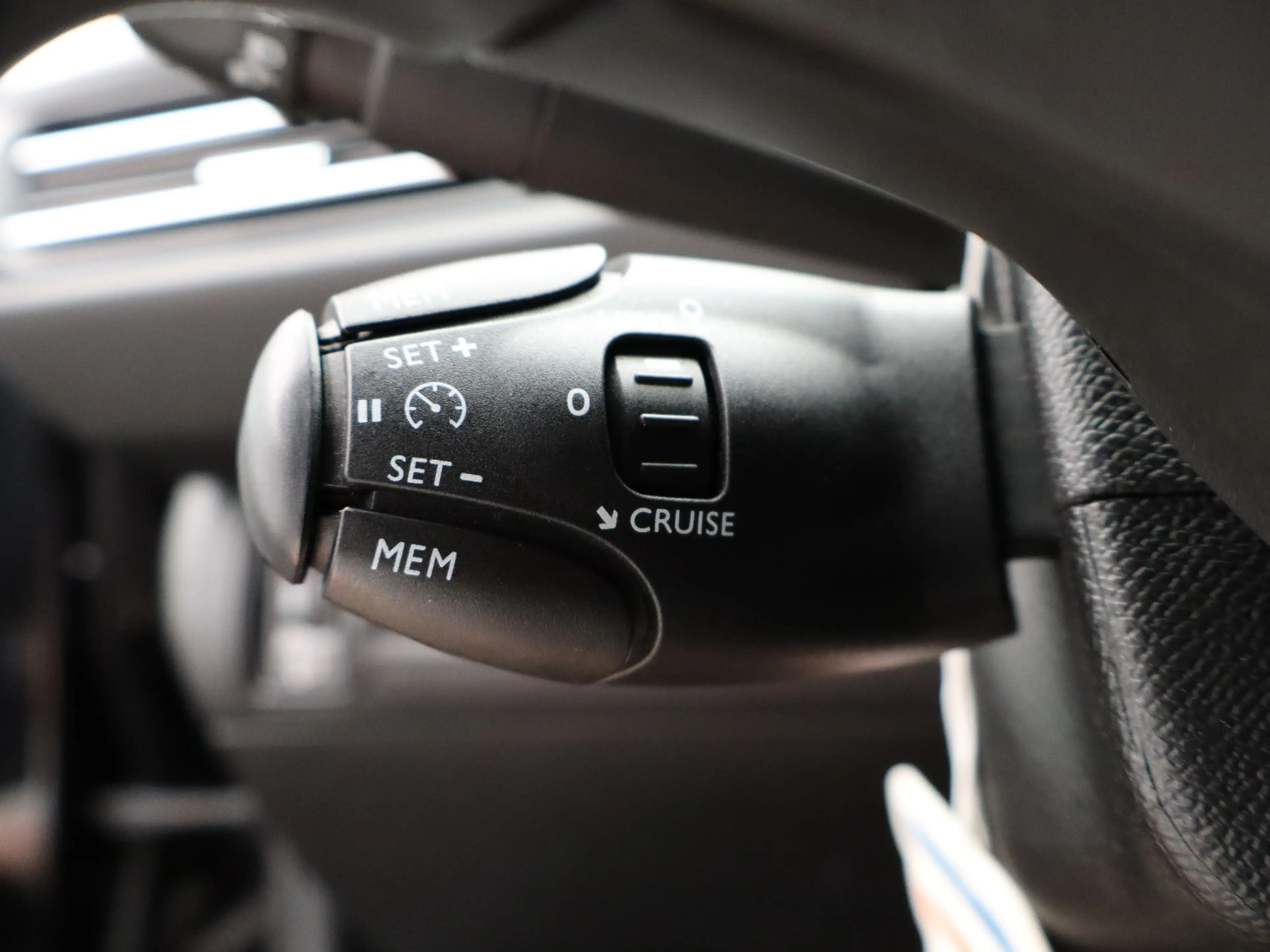 Peugeot 308 1.2 PureTech Allure | Navi | Cruise | Clima | Trek — photo 25