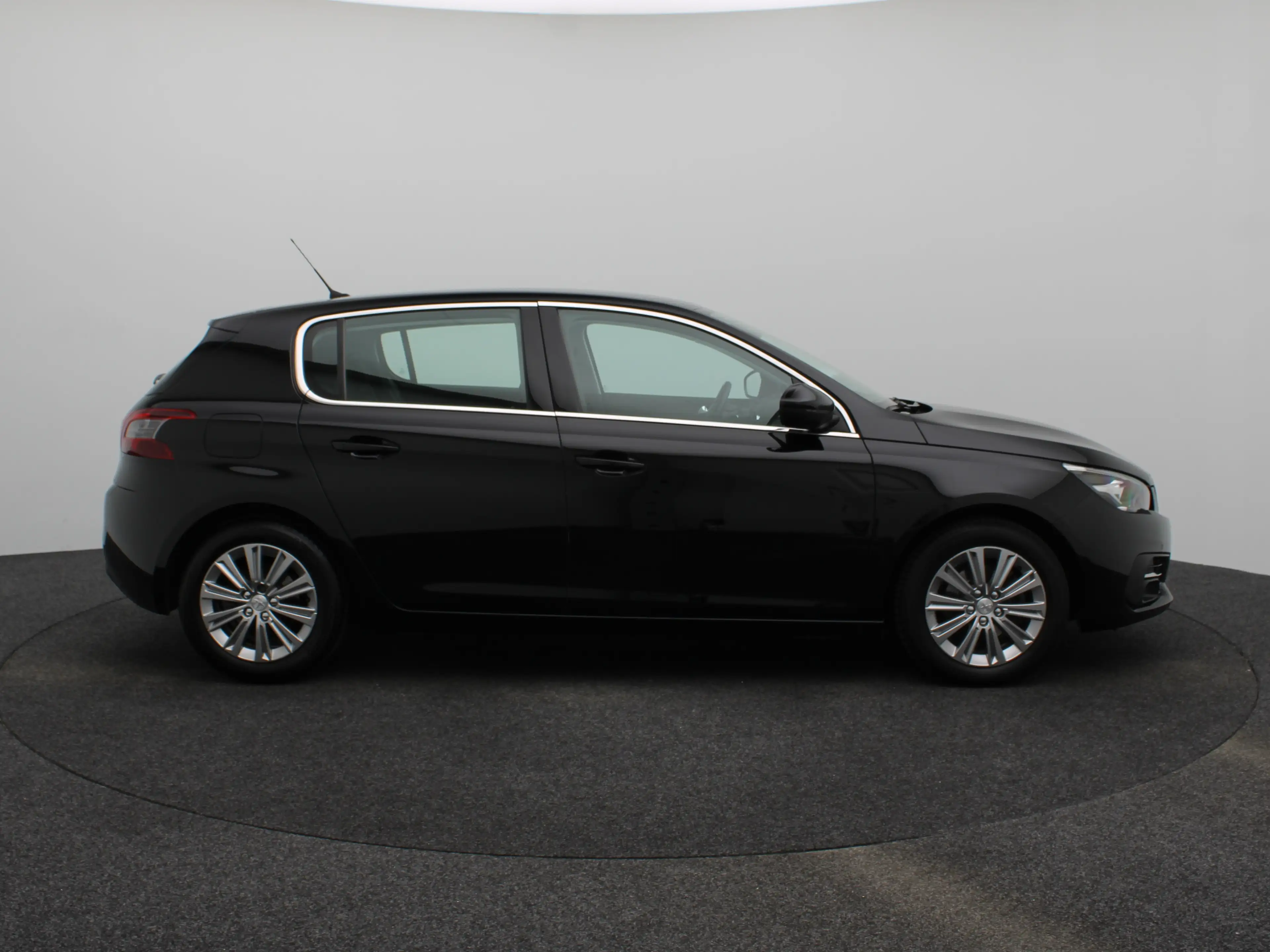 Peugeot 308 1.2 PureTech Allure | Navi | Cruise | Clima | Trek — photo 14