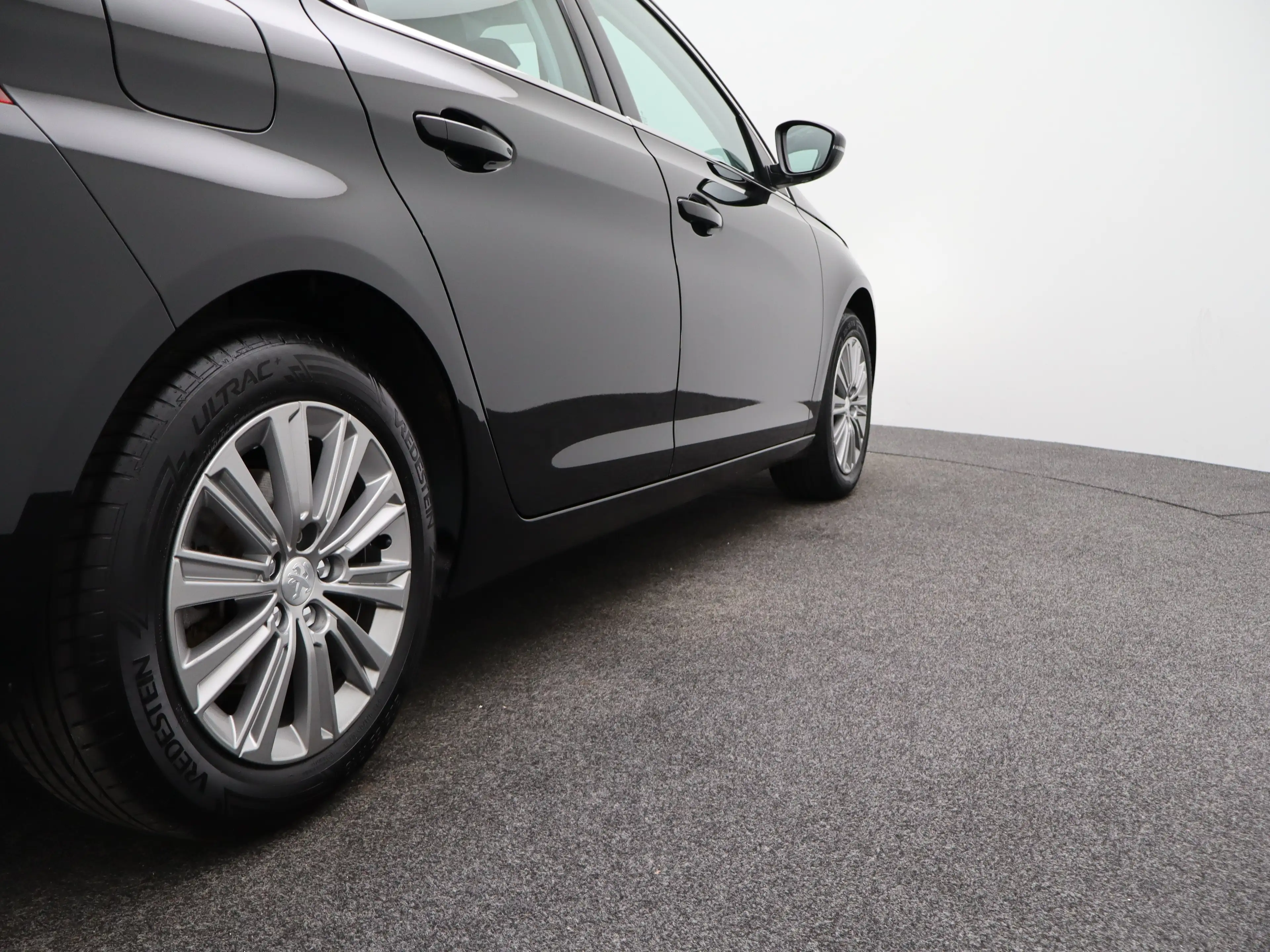 Peugeot 308 1.2 PureTech Allure | Navi | Cruise | Clima | Trek — photo 36