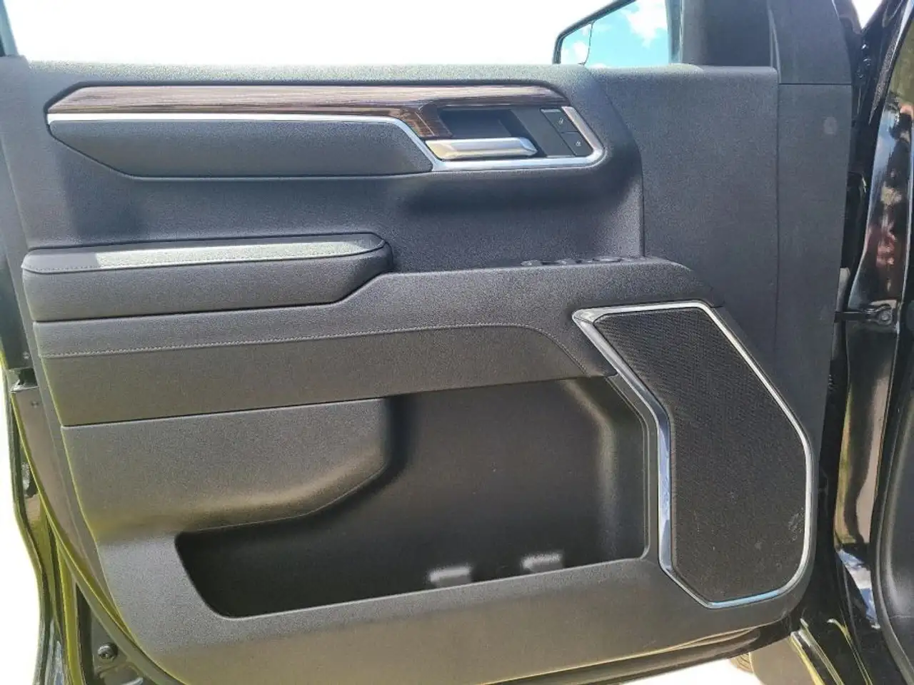 Chevrolet Silverado 1500 снимка Chevrolet Silverado 1500