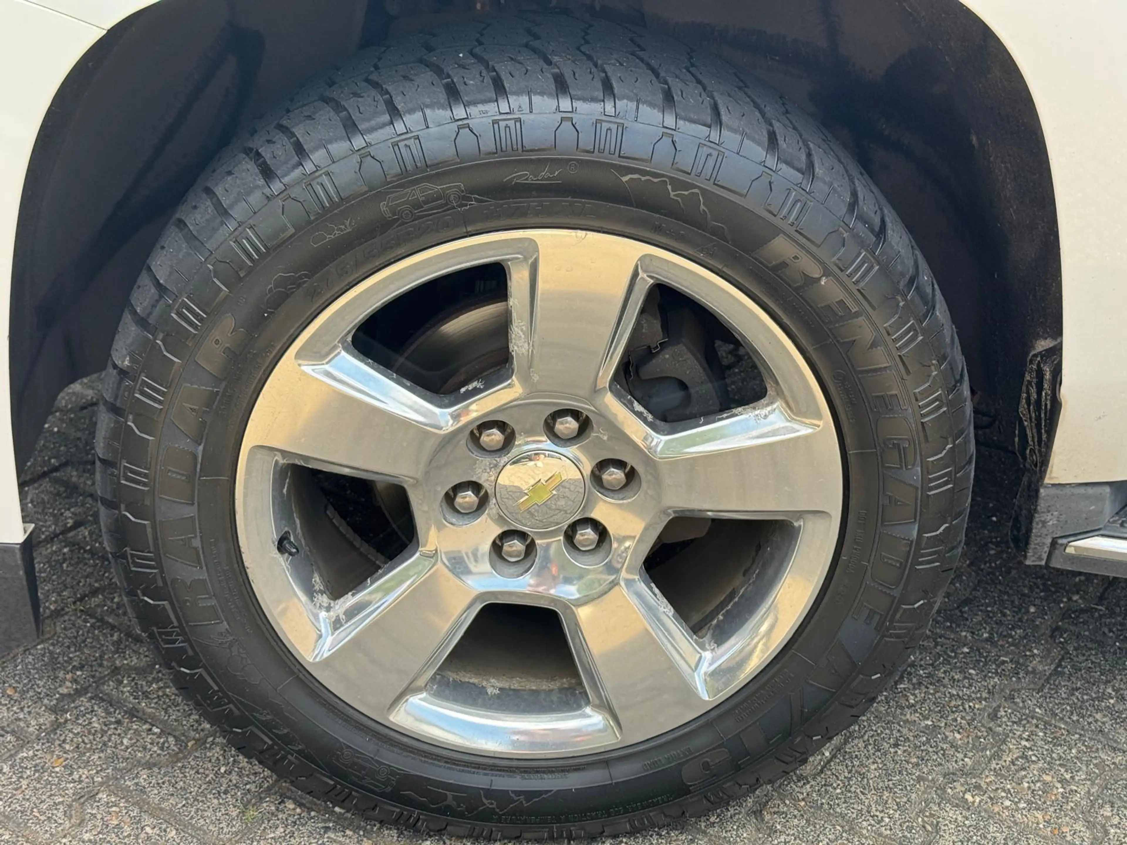 Chevrolet Suburban 5.3 V8 LTZ + LPG — photo 9