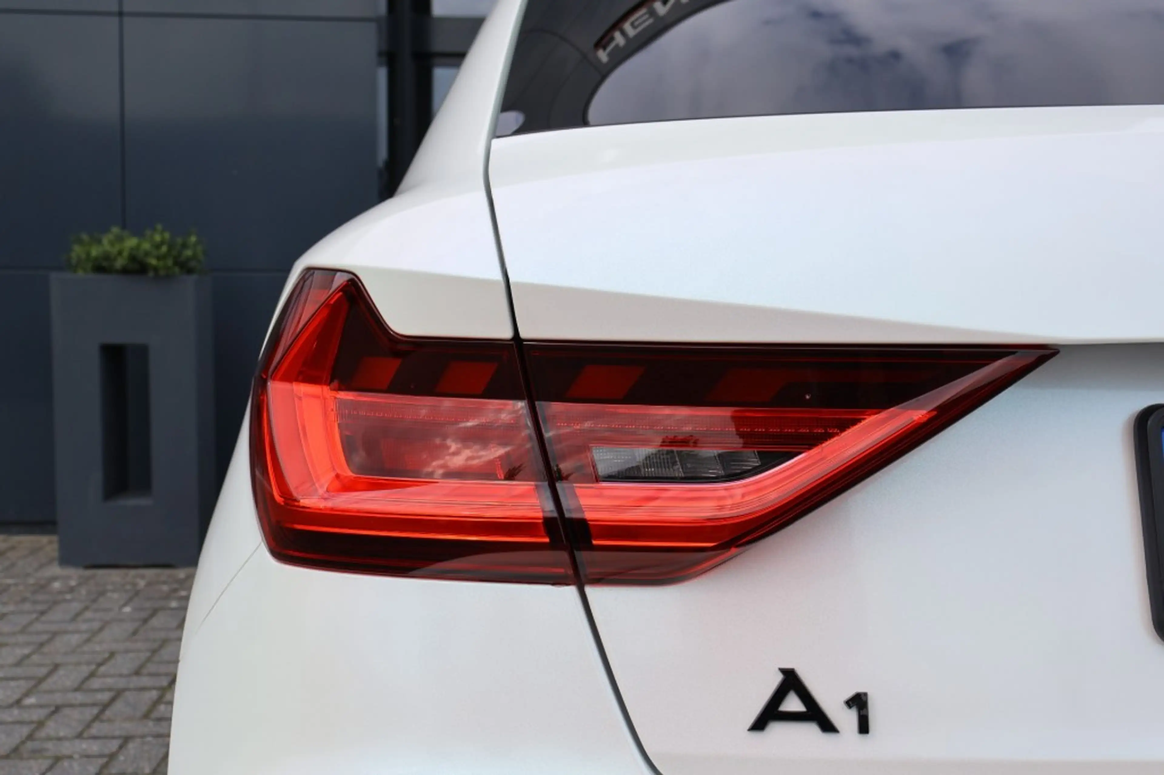 Audi A1 Sportback 35 TFSI S-tronic 150pk S-line Navi / PDC — photo 12