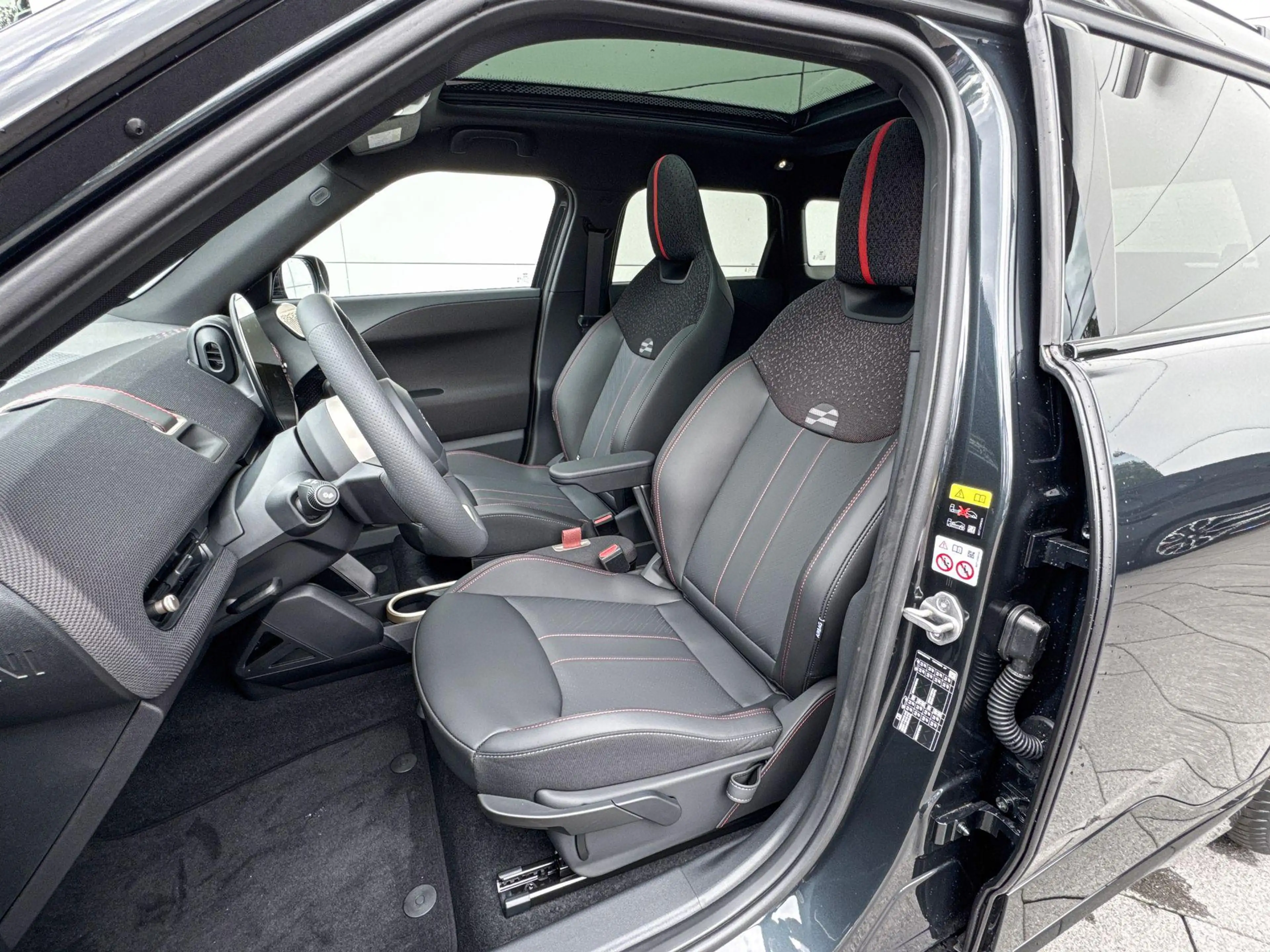 MINI Aceman SE John Cooper Works L 54.2 kWh | 18 Inch John Coo — photo 9