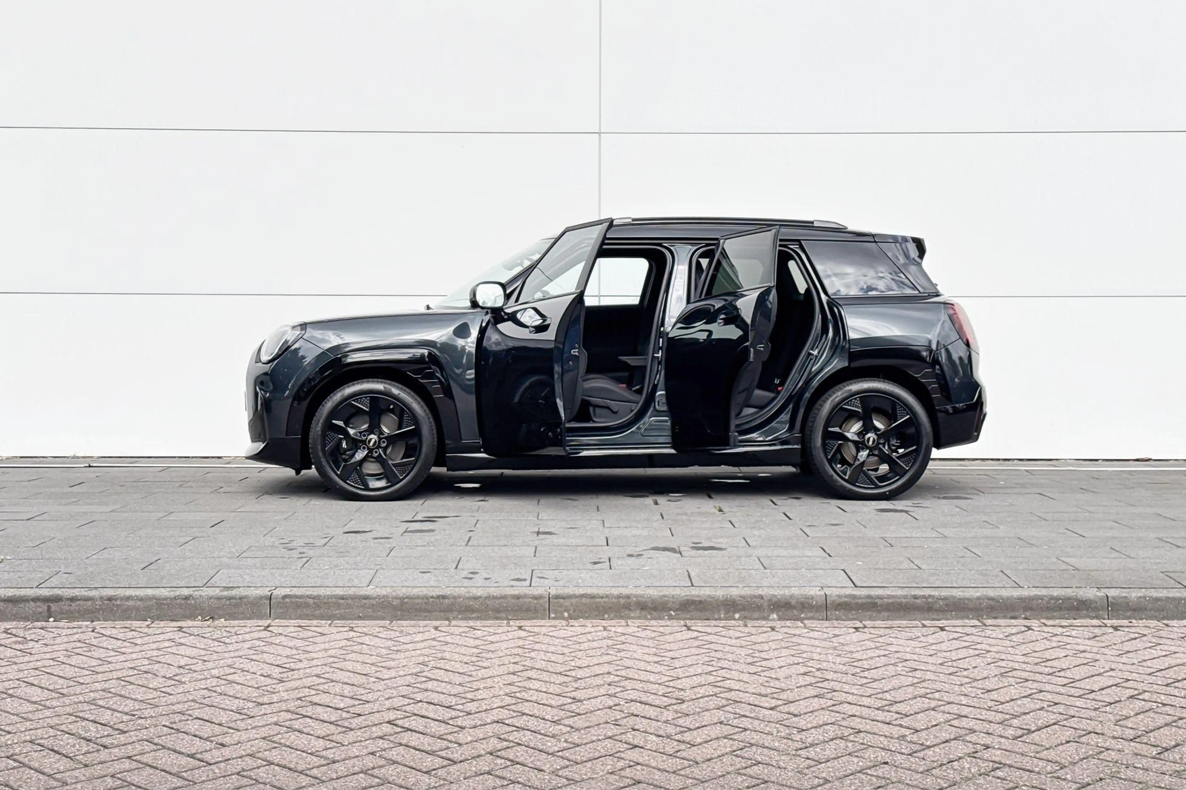 MINI Aceman SE John Cooper Works L 54.2 kWh | 18 Inch John Coo — photo 3