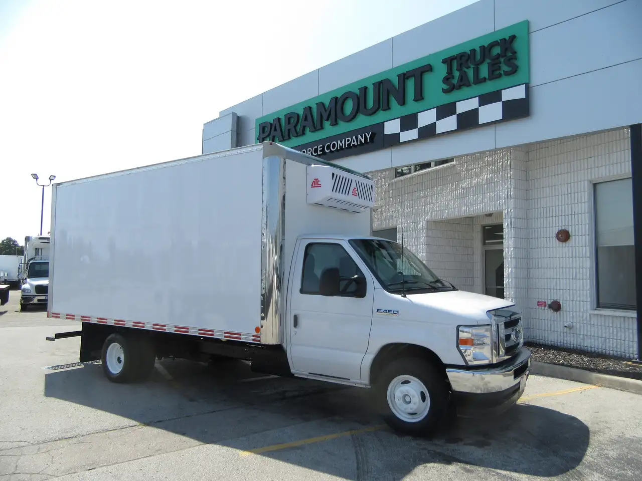 2023 Ford E-450 Super Duty DRW