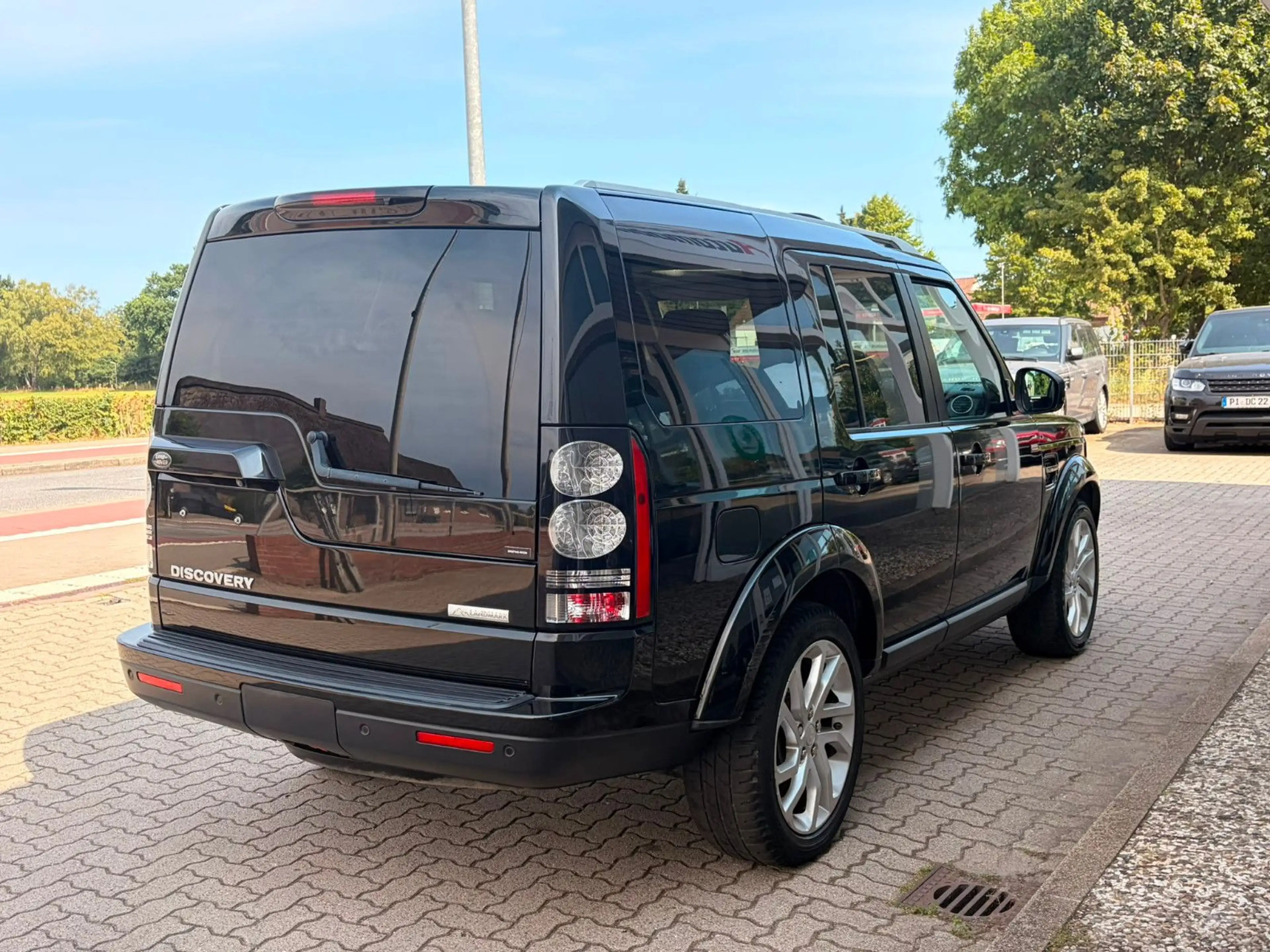 Land Rover Discovery 4 SDV6 Landmark — photo 4