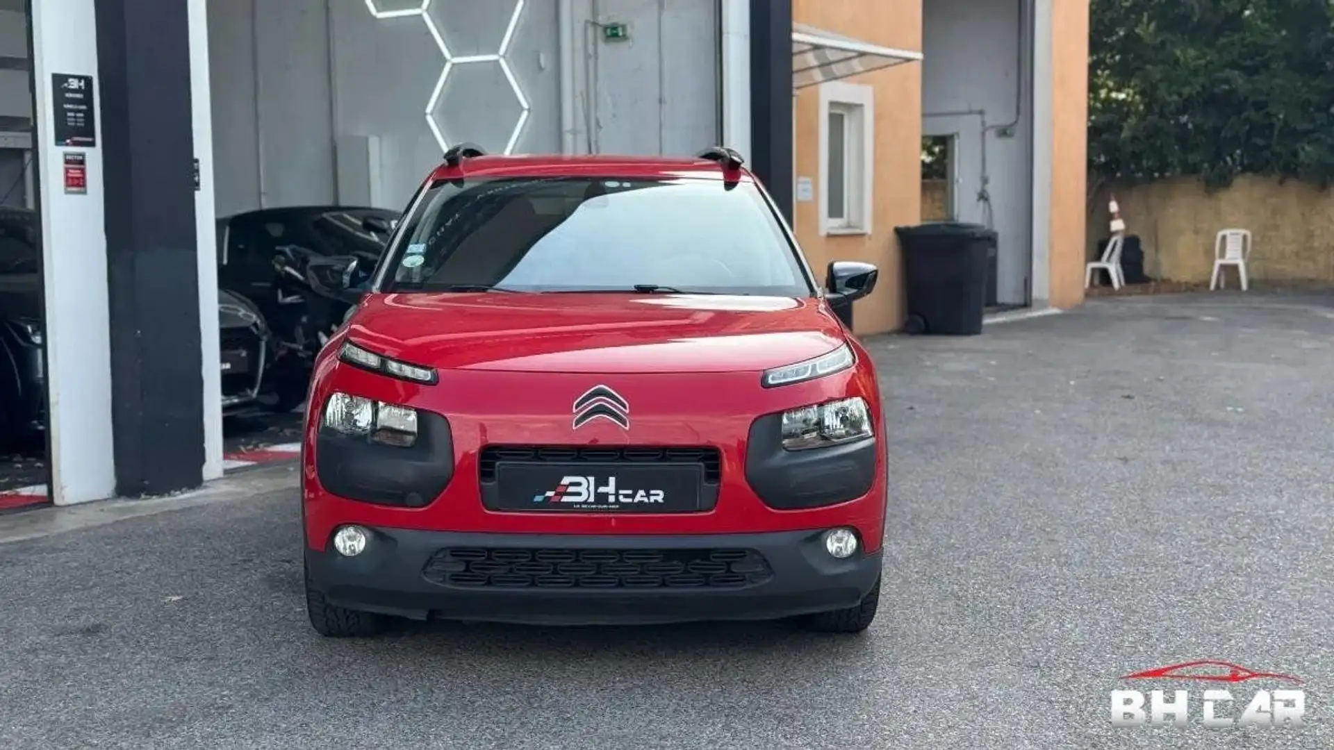 Citroen C4 Cactus 1.6 BLUEHDI 100cv SHINE START-STOP Rouge - 2
