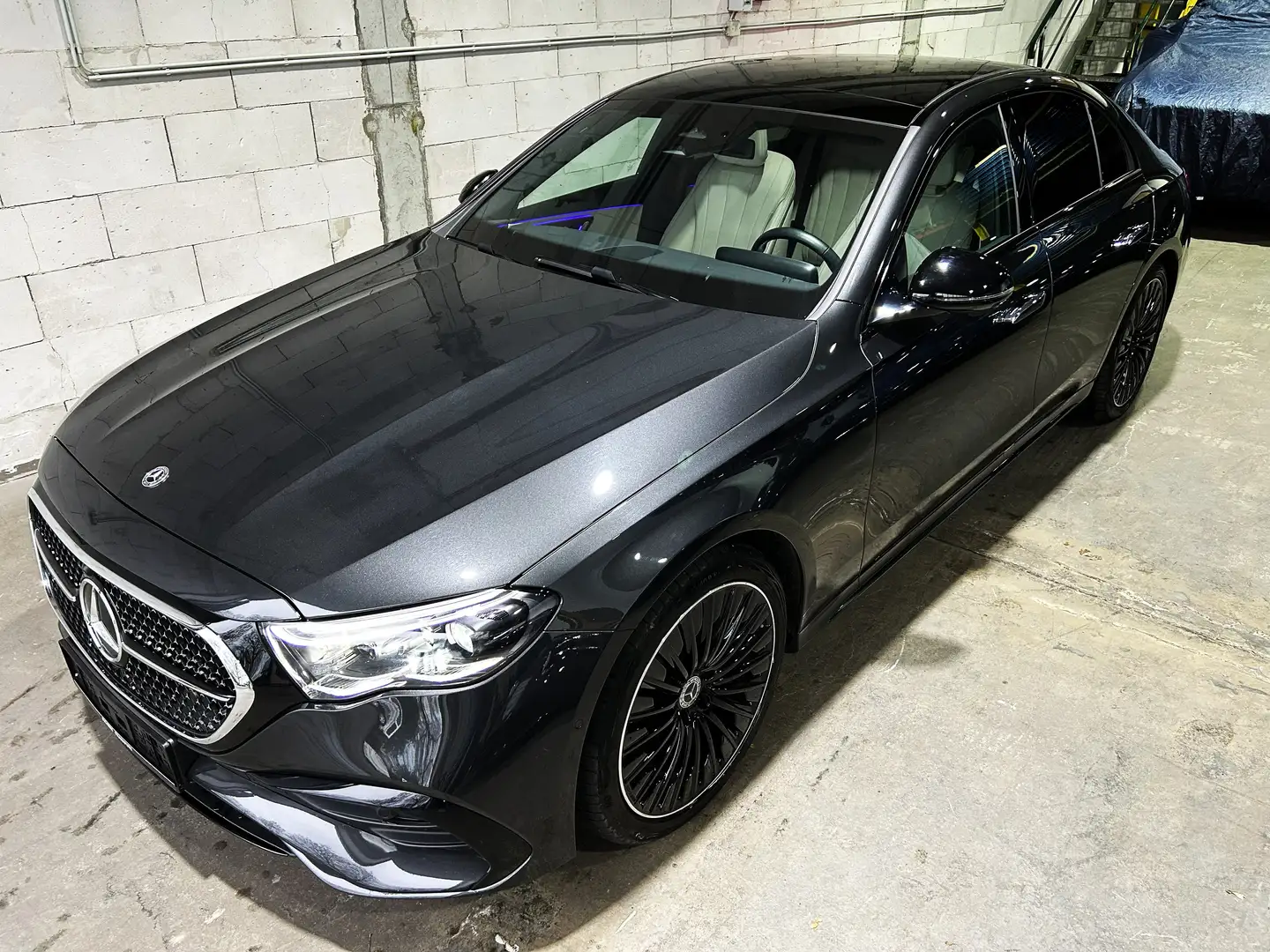 Mercedes-Benz E 220 E 220 d 4M *AMG*PANO*LEDER*360*NIGHT*MEM*DISTR.* Gris - 2