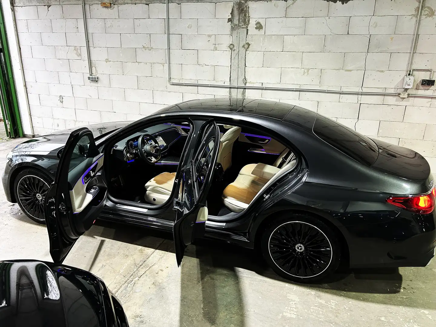 Mercedes-Benz E 220 E 220 d 4M *AMG*PANO*LEDER*360*NIGHT*MEM*DISTR.* Gris - 1