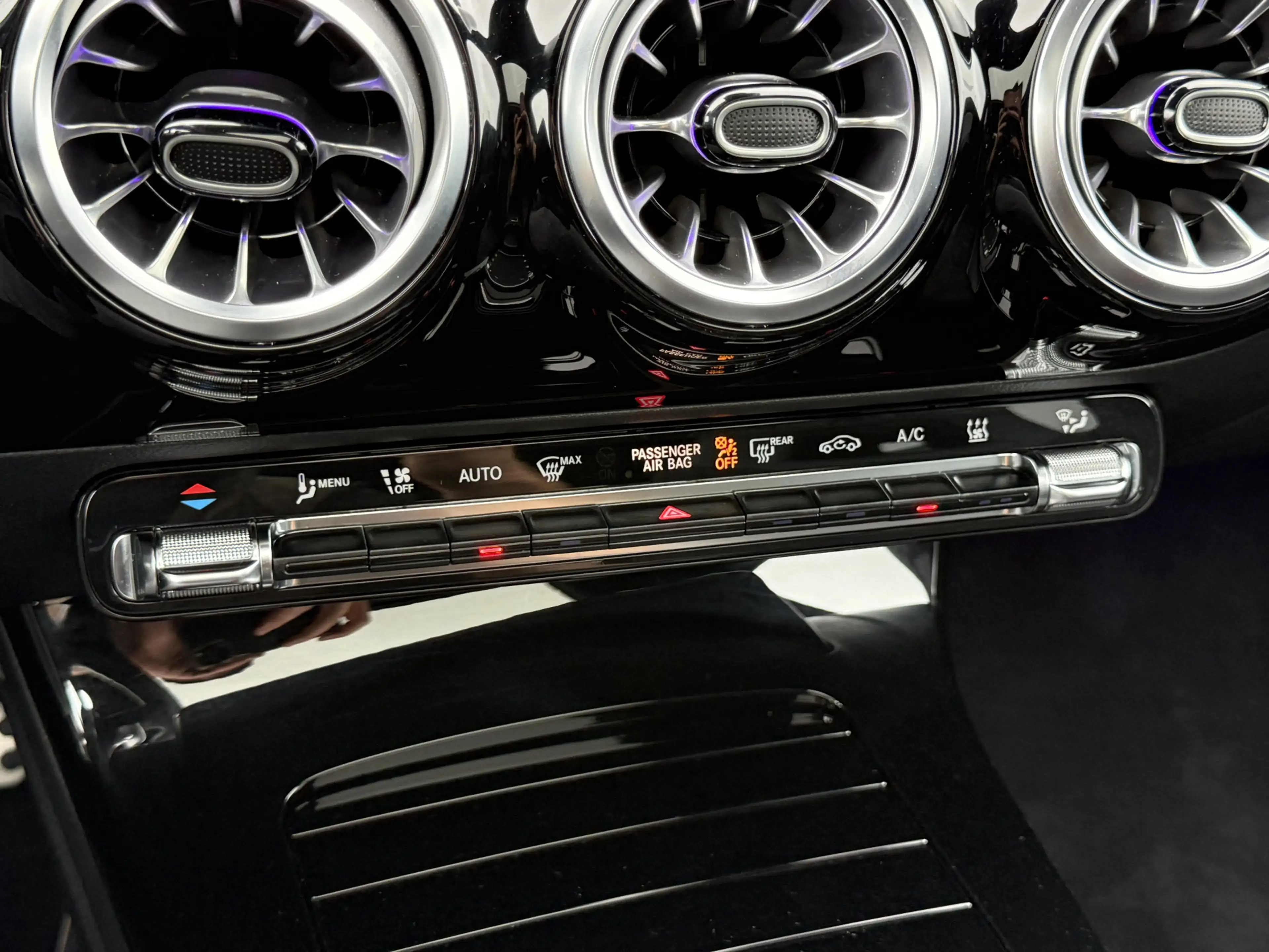 Mercedes-Benz CLA 250 Shooting Brake e Business Solution AMG | Pano | Am — photo 24