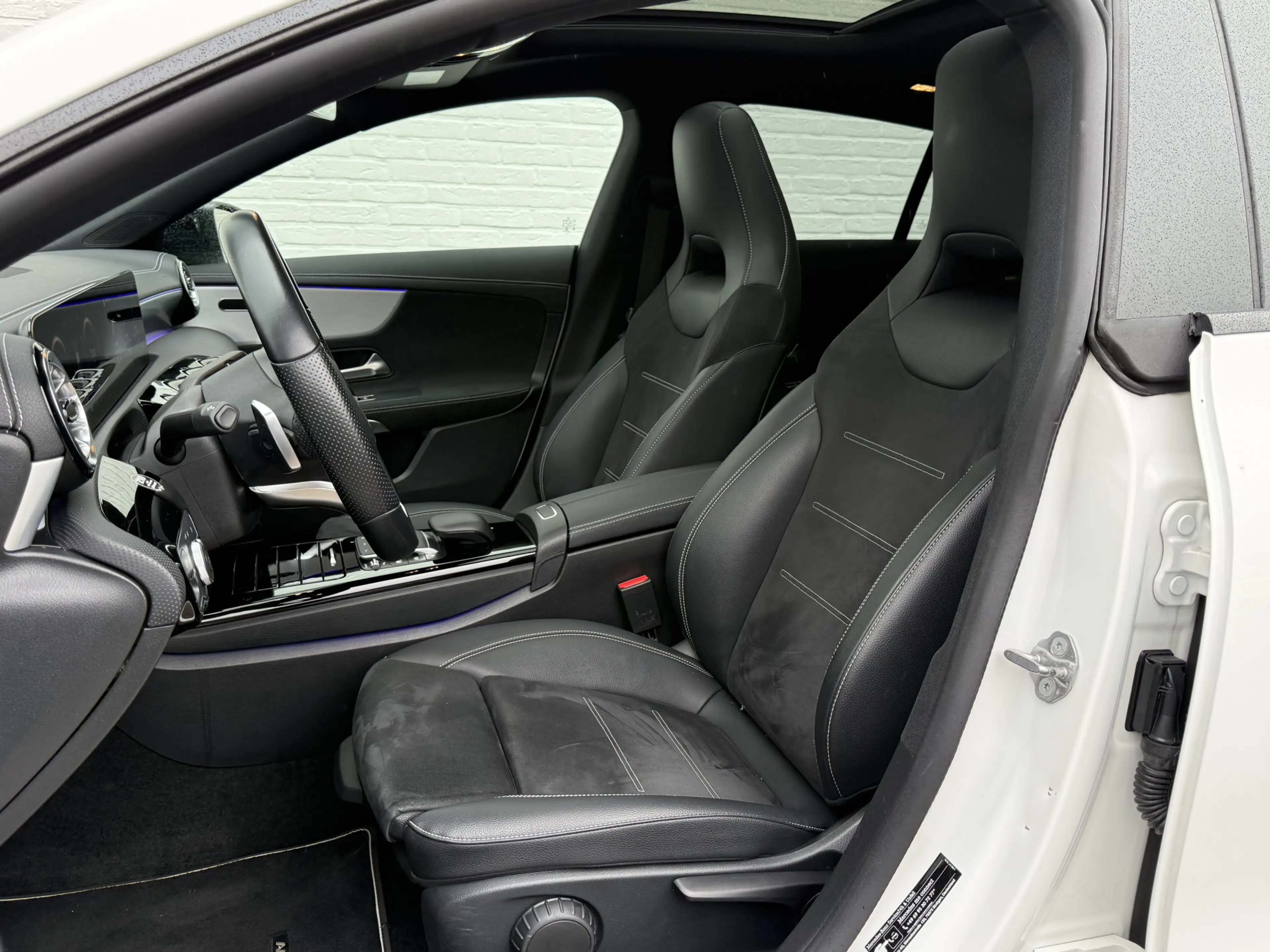Mercedes-Benz CLA 250 Shooting Brake e Business Solution AMG | Pano | Am — photo 26