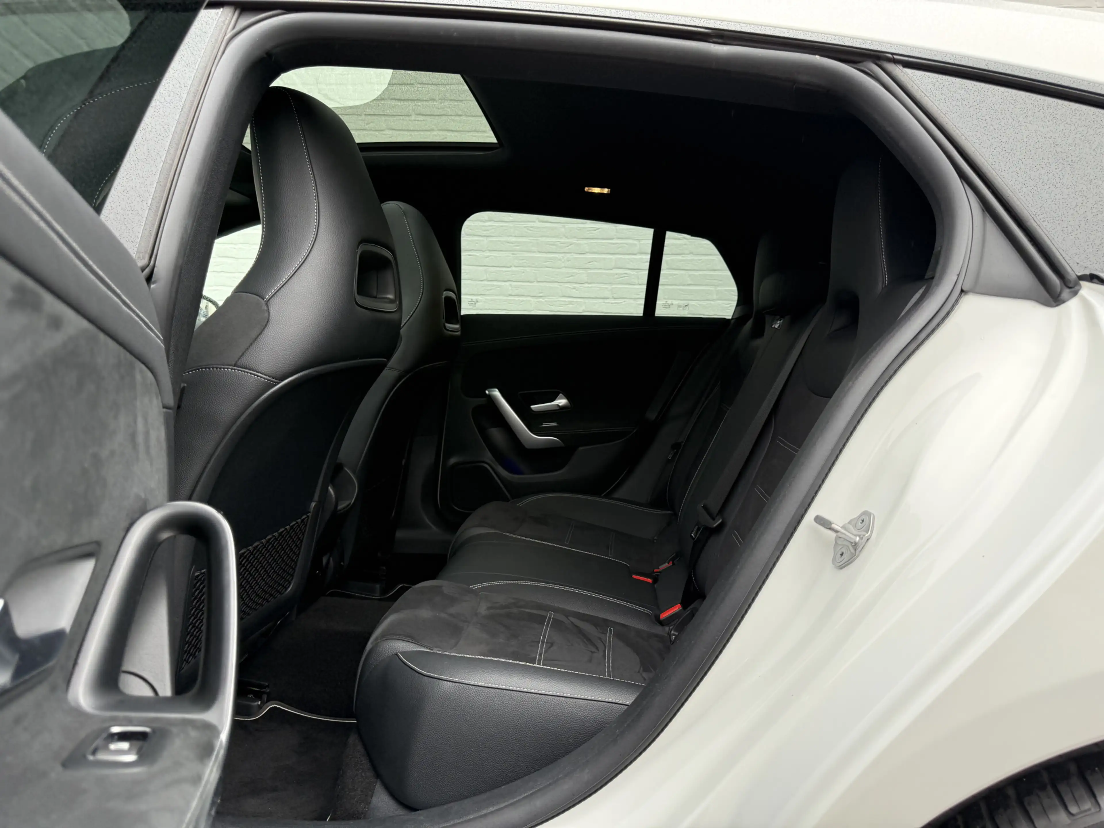 Mercedes-Benz CLA 250 Shooting Brake e Business Solution AMG | Pano | Am — photo 28