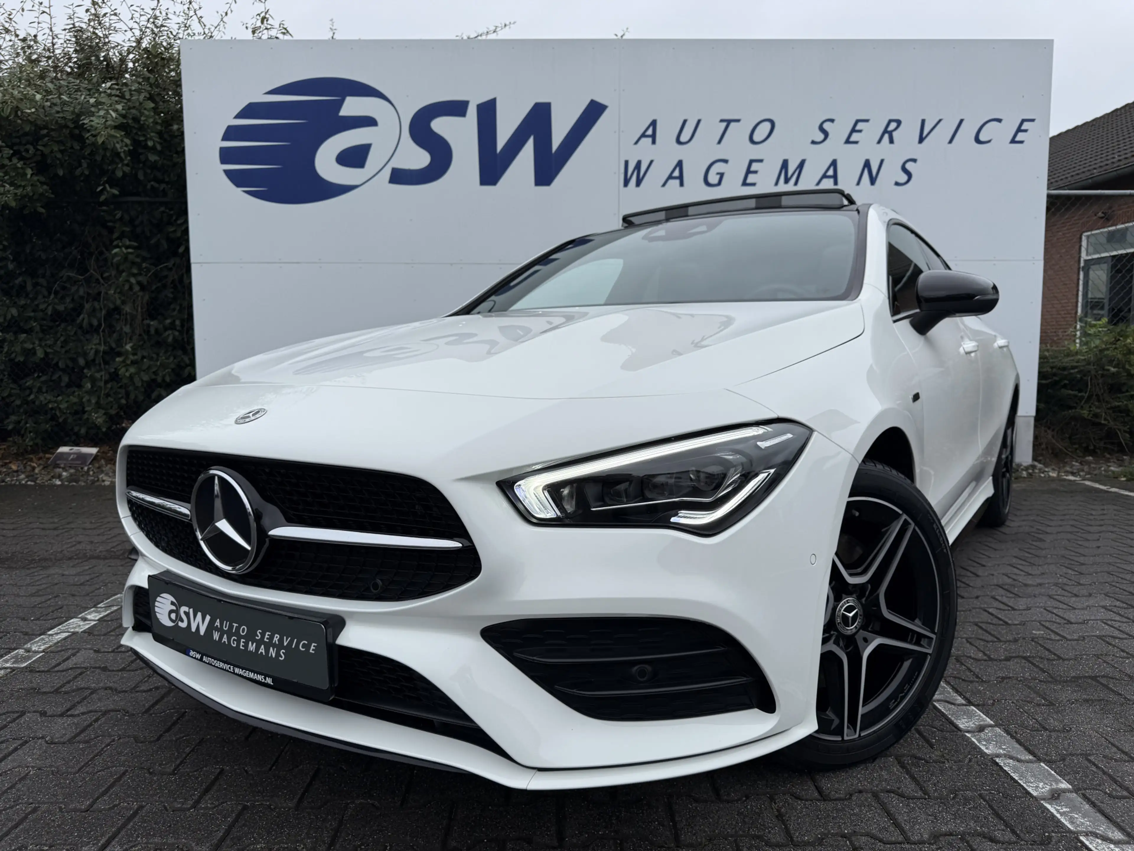 Mercedes-Benz CLA 250 Shooting Brake e Business Solution AMG | Pano | Am — photo 2
