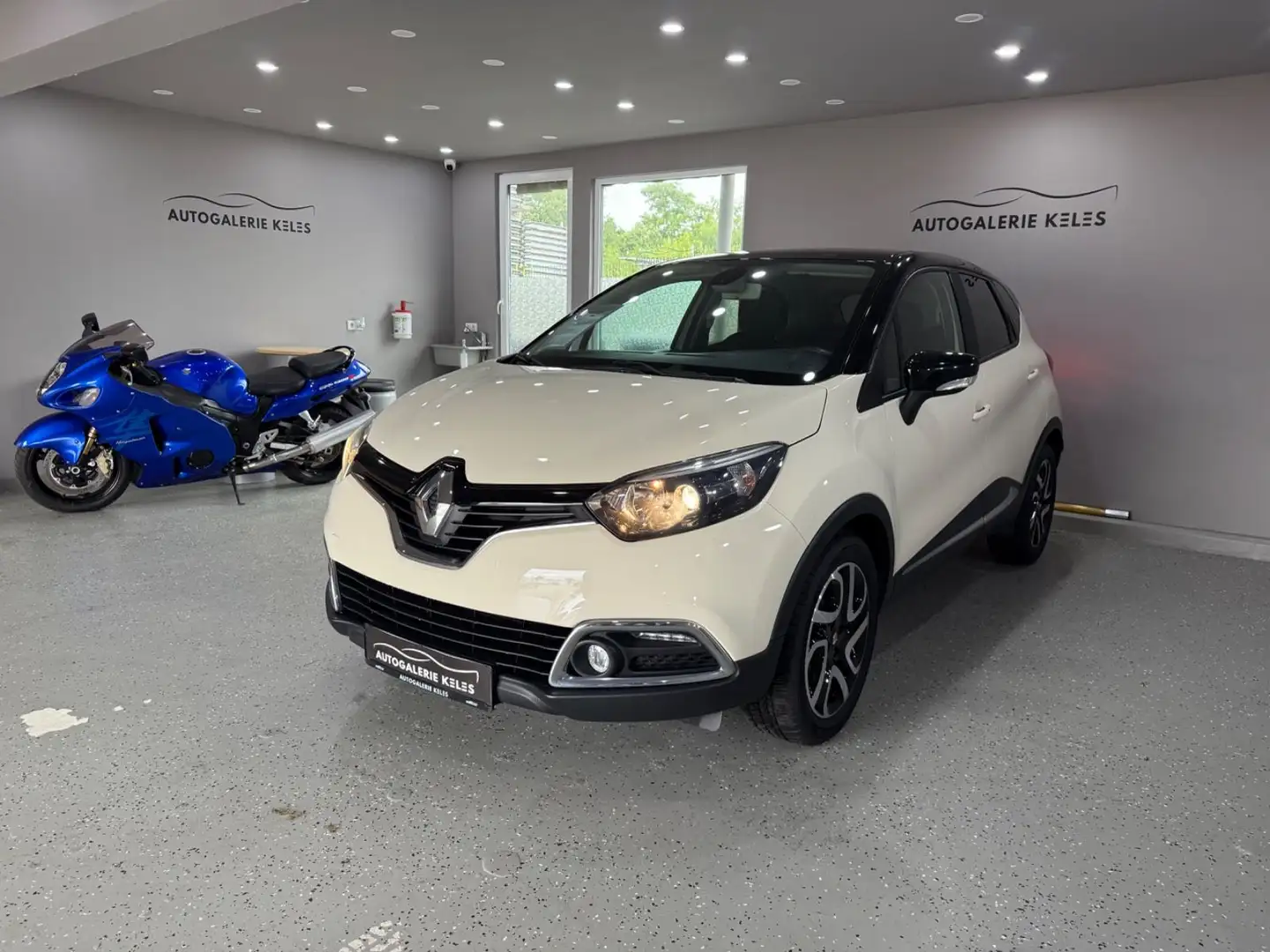 Renault Captur Luxe Autom. NAVI*PDC*SHZ*EURO6 Nero - 2